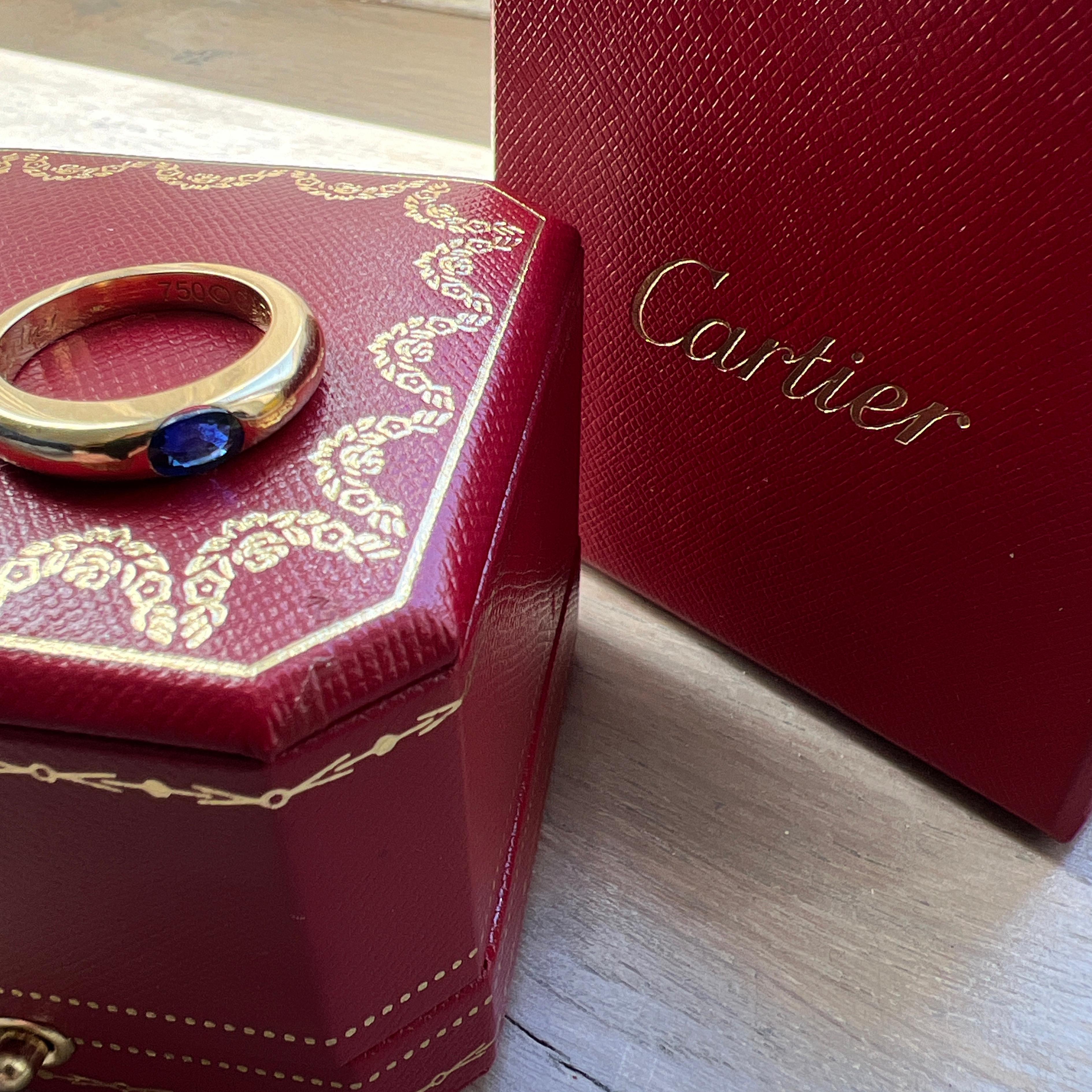 Cartier Original 1992 Oval Royal Blue Sapphire 18 Karat Yellow Gold Ellipse Ring For Sale 6