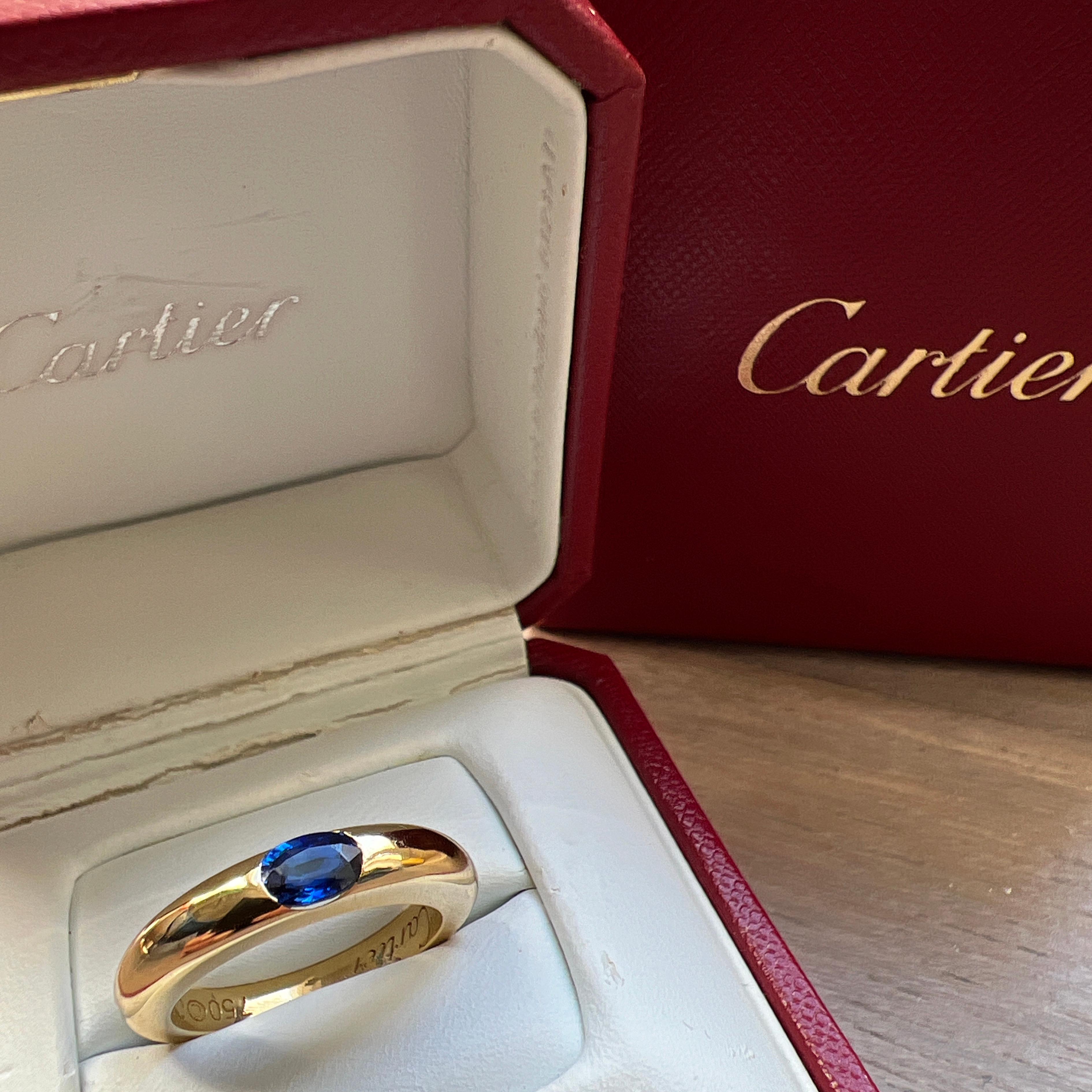 Cartier Original 1992 Oval Royal Blue Sapphire 18 Karat Yellow Gold Ellipse Ring For Sale 5