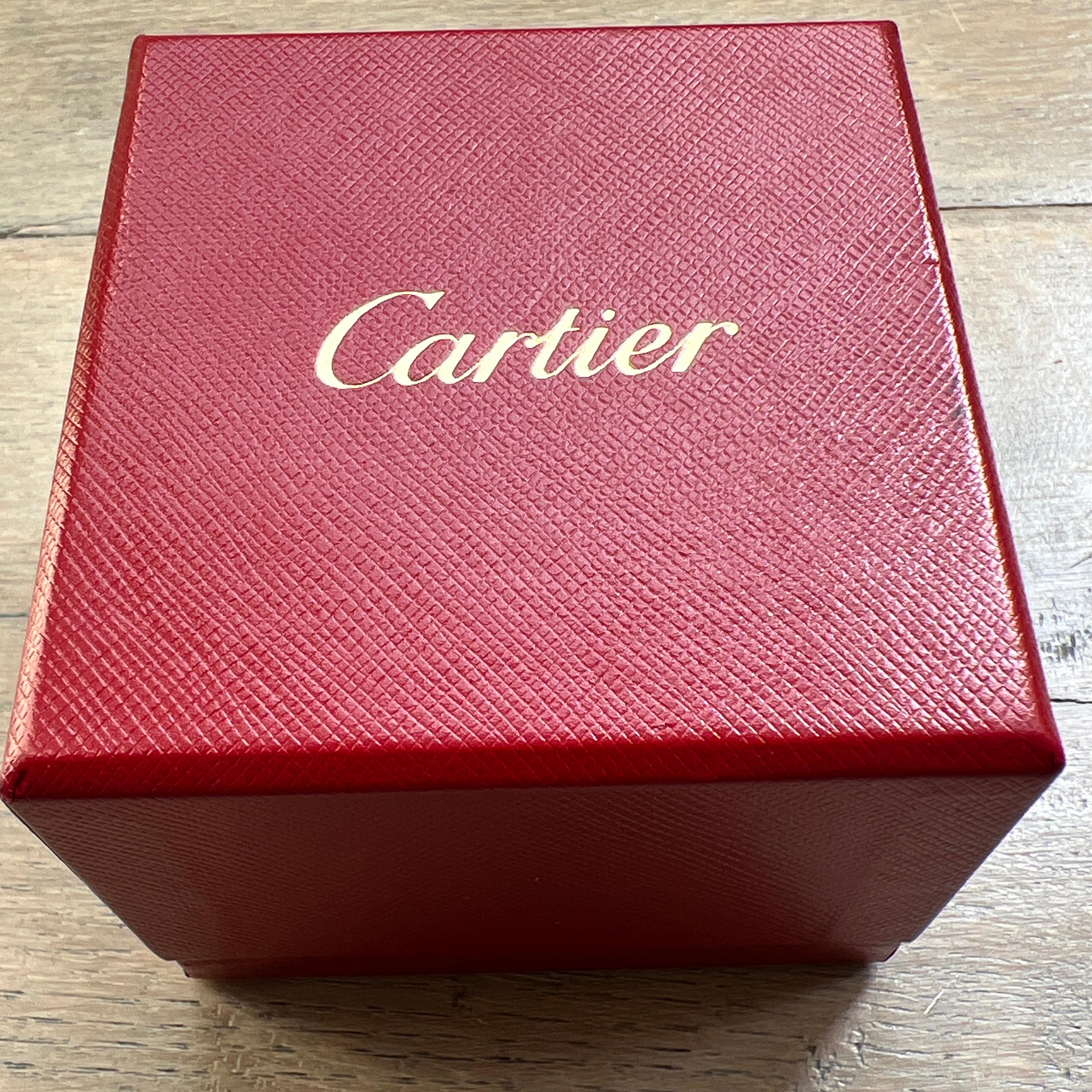 Cartier, bague Ellipse originale de 1992 en or jaune 18 carats et rubis ovale en vente 9