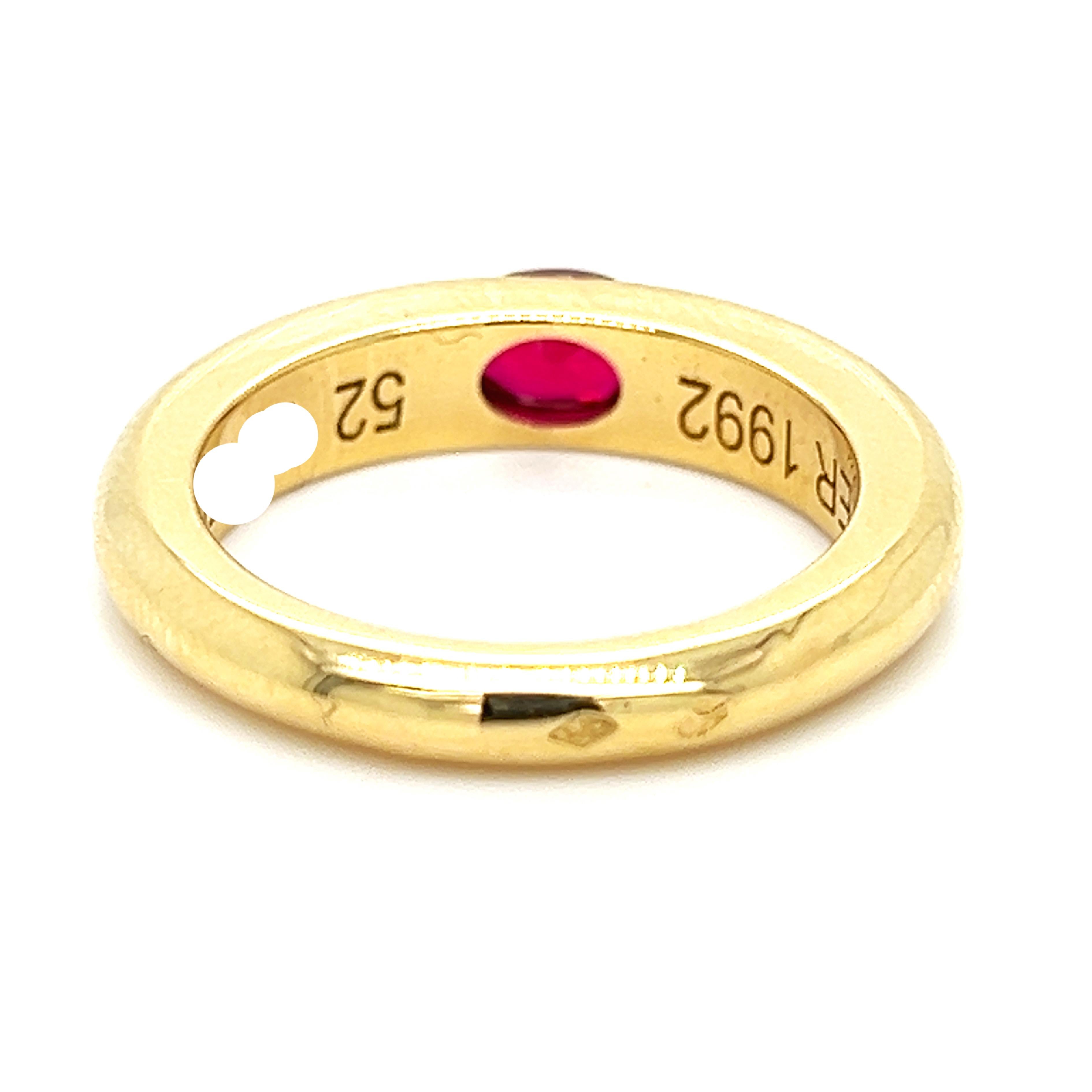 Modern Cartier Original 1992 Oval Ruby 18 Karat Yellow Gold Ellipse Ring