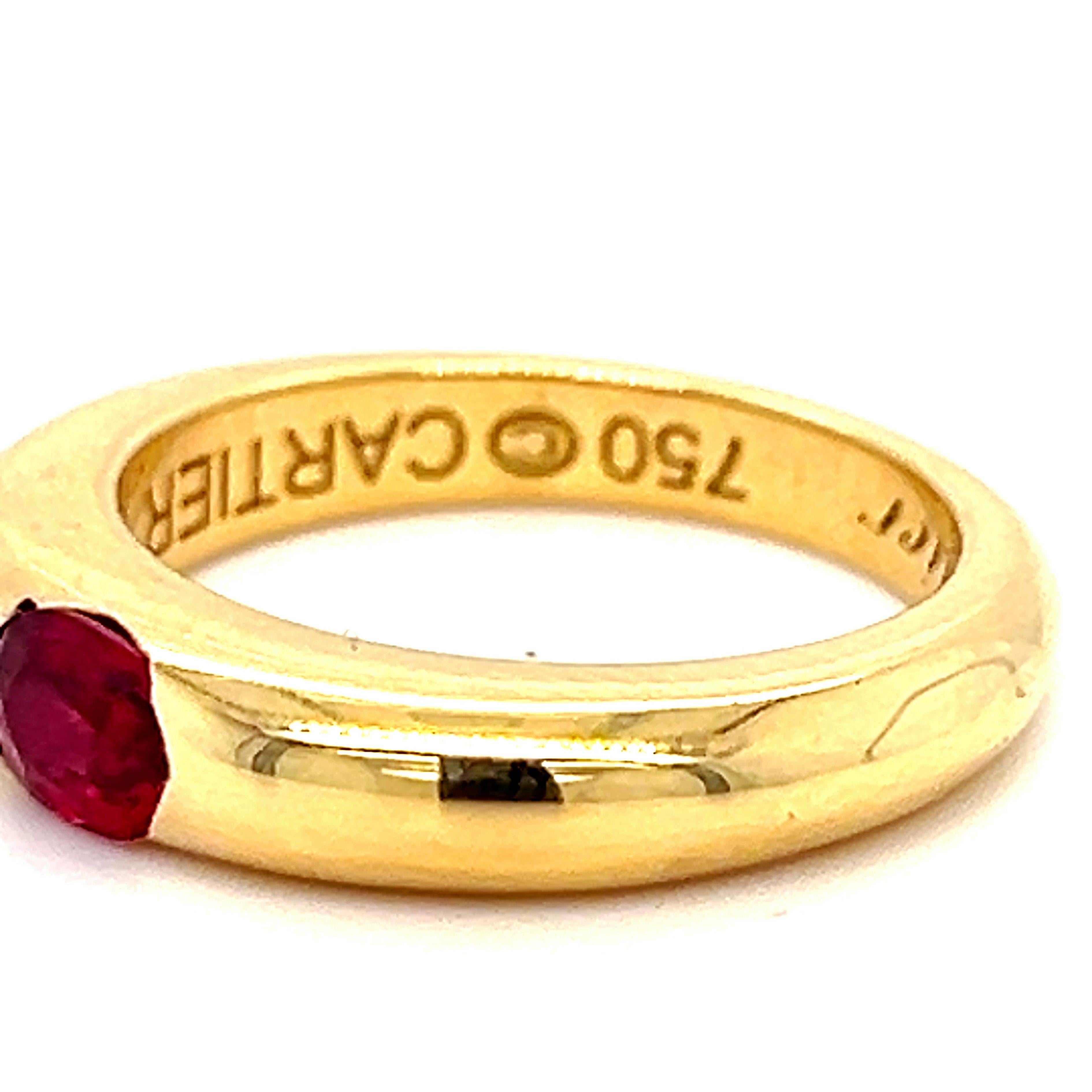 Cartier Original 1992 Oval Ruby 18 Karat Yellow Gold Ellipse Ring In Excellent Condition For Sale In Valenza, IT