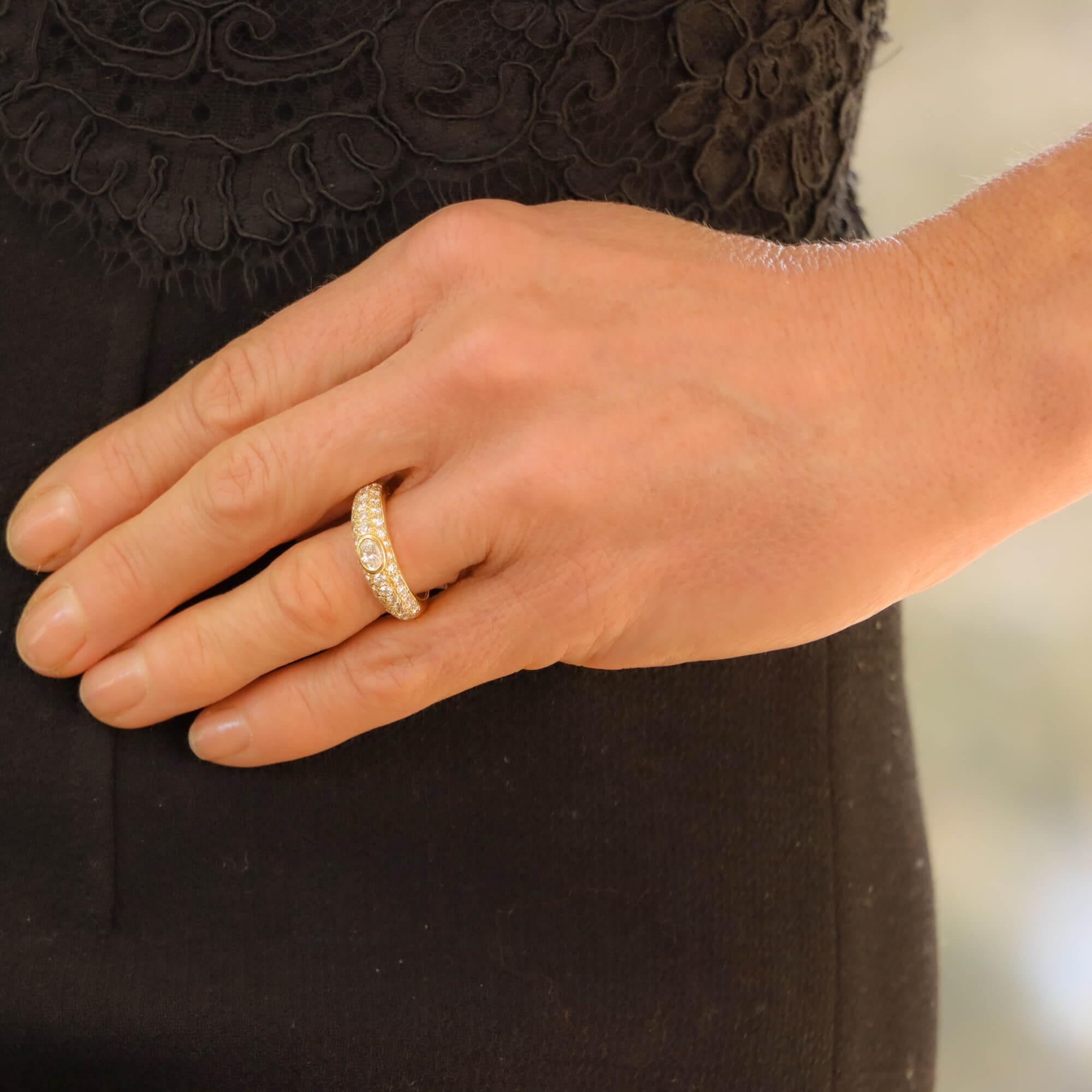 Women's or Men's Cartier Oval Diamond Mimi Bombé Ring Set in 18 Karat Yellow Gold