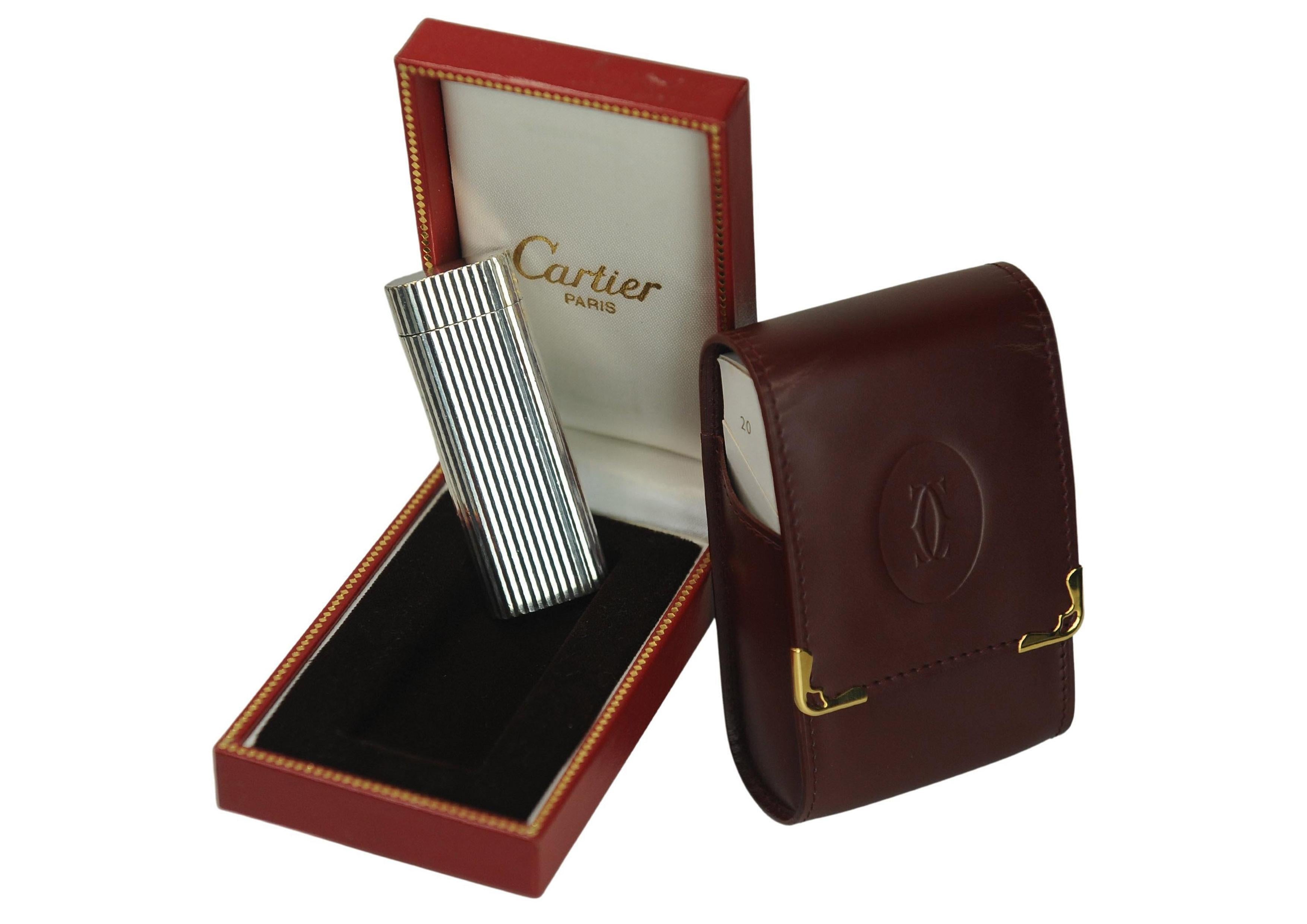 Accendino Cartier Palladium Briquet con custodia in pelle Cartier Servito in vendita 1