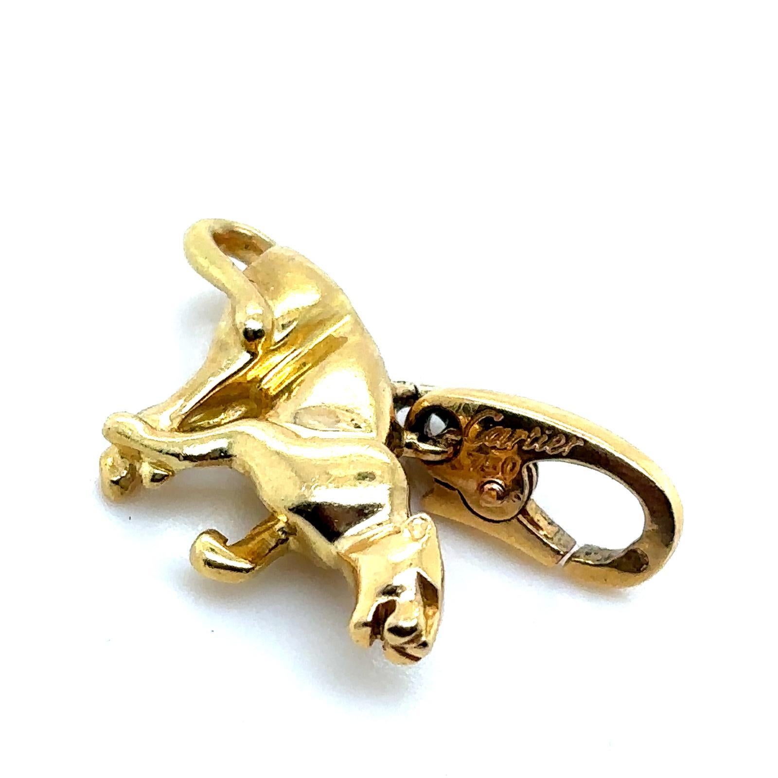 Charm en or jaune 18 carats de la Panthère de Cartier en vente 1