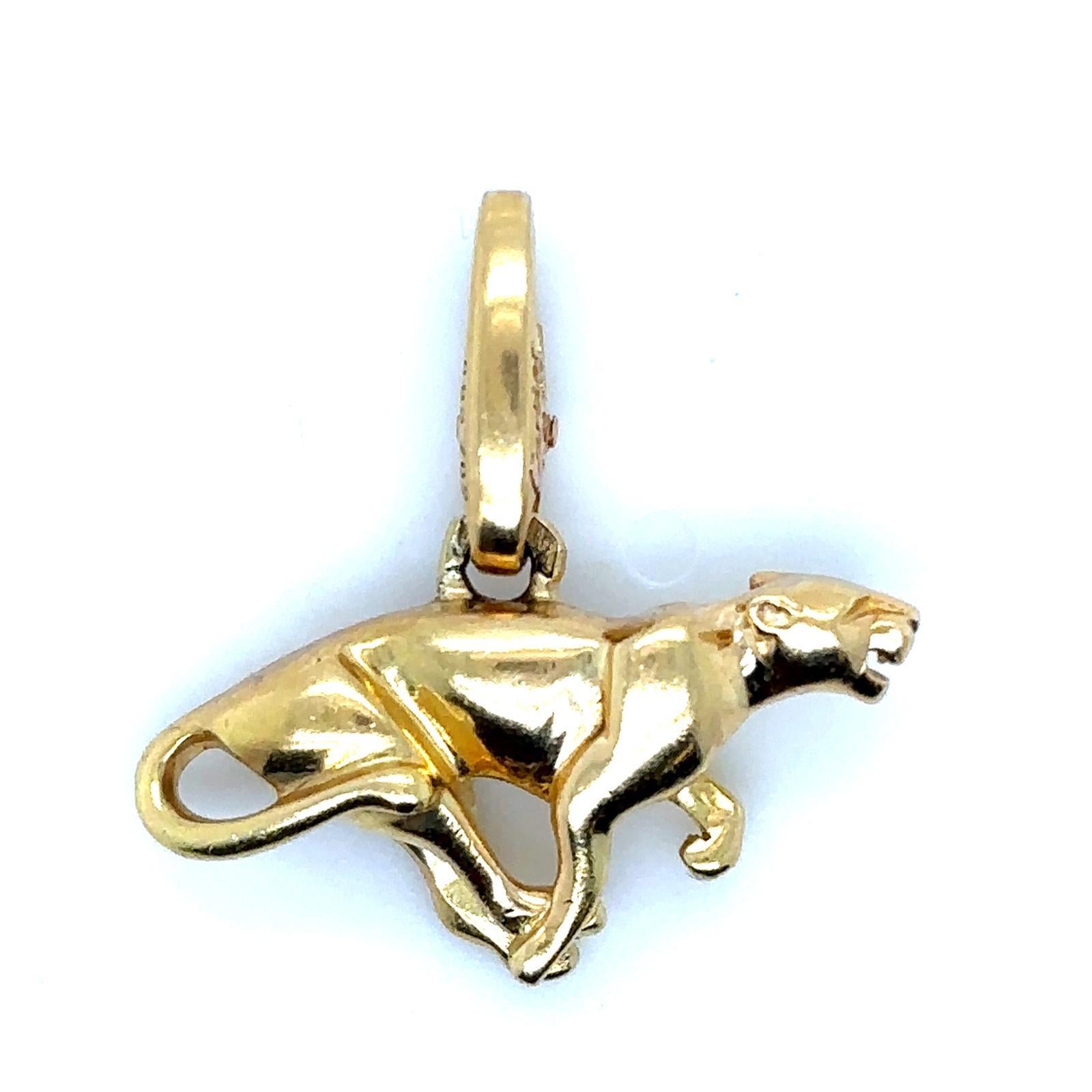 Charm en or jaune 18 carats de la Panthère de Cartier en vente 3