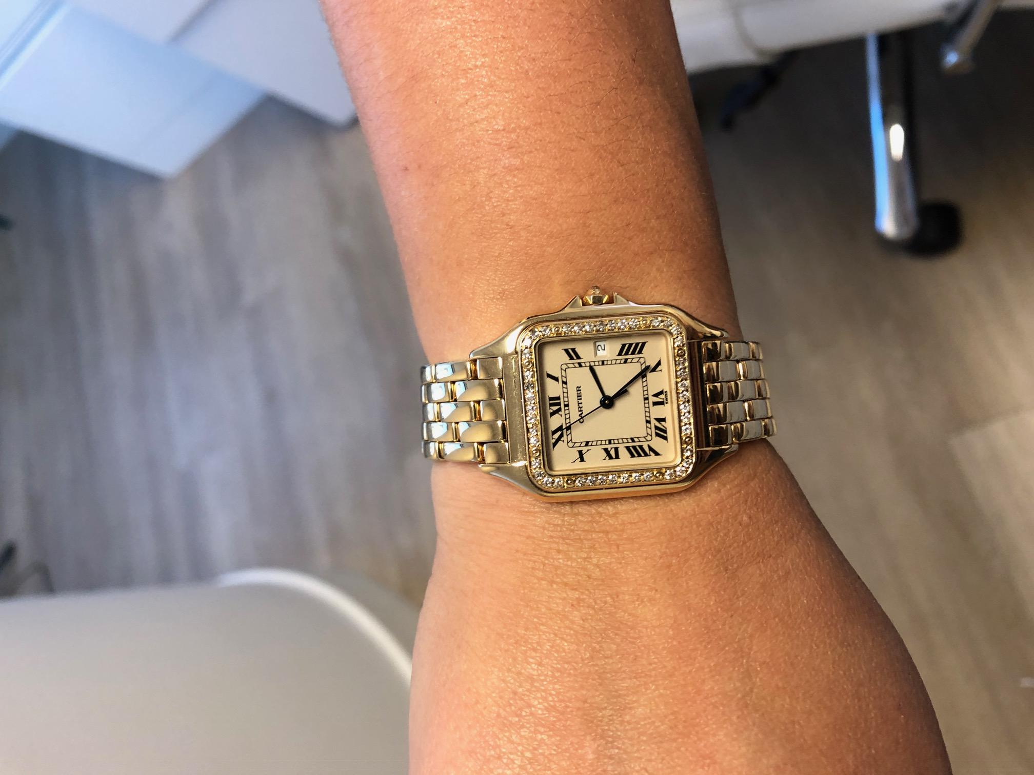 Montre à quartz pour homme en or jaune 18 carats, avec date et diamants, Cartier Panther en vente 2