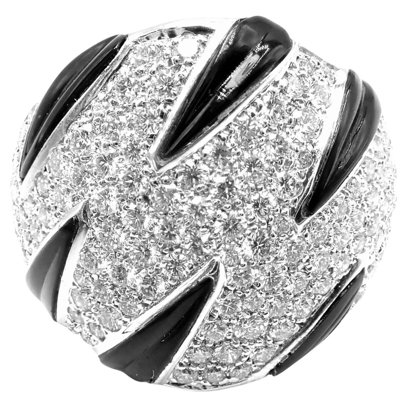 Cartier, bague griffe de panthère en or blanc, diamant et onyx noir