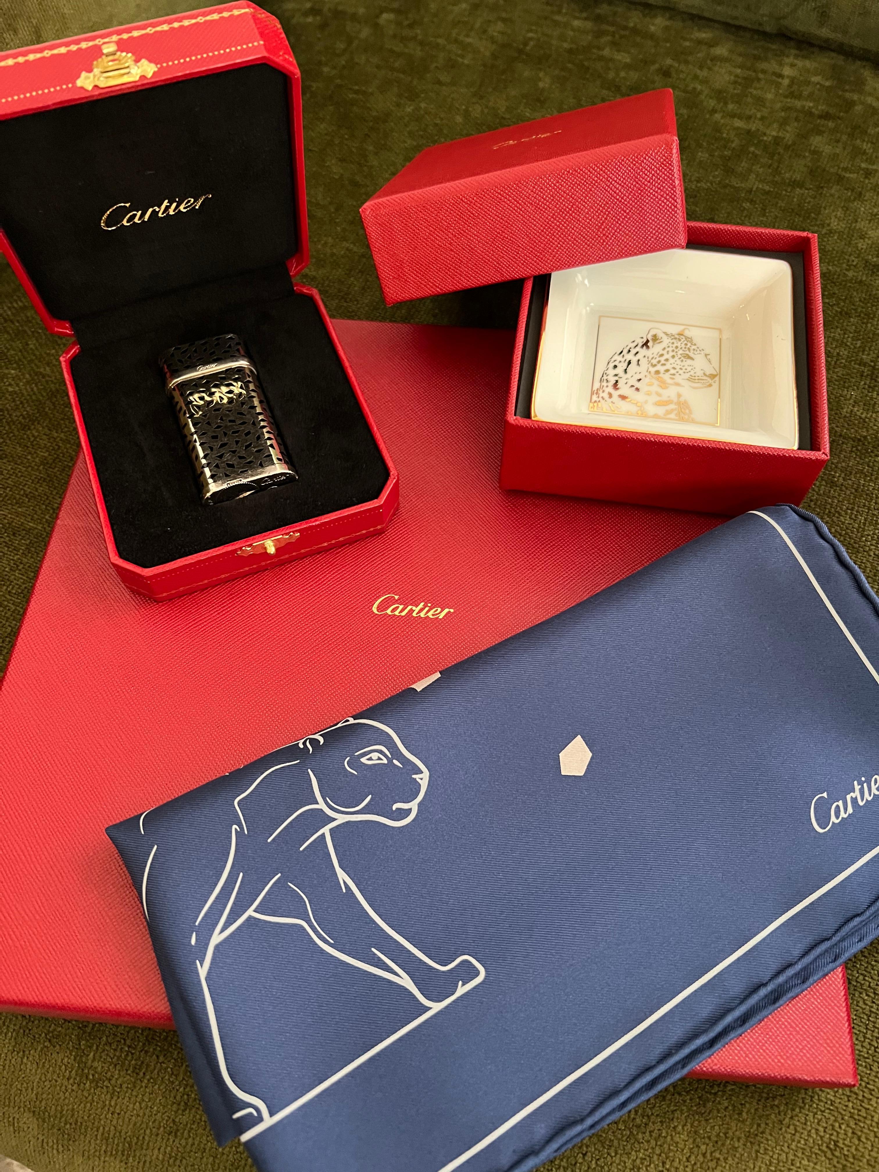 Women's or Men's Cartier “Panthera“ Set of Lighter, Ashtray & Silk Scarf For Sale