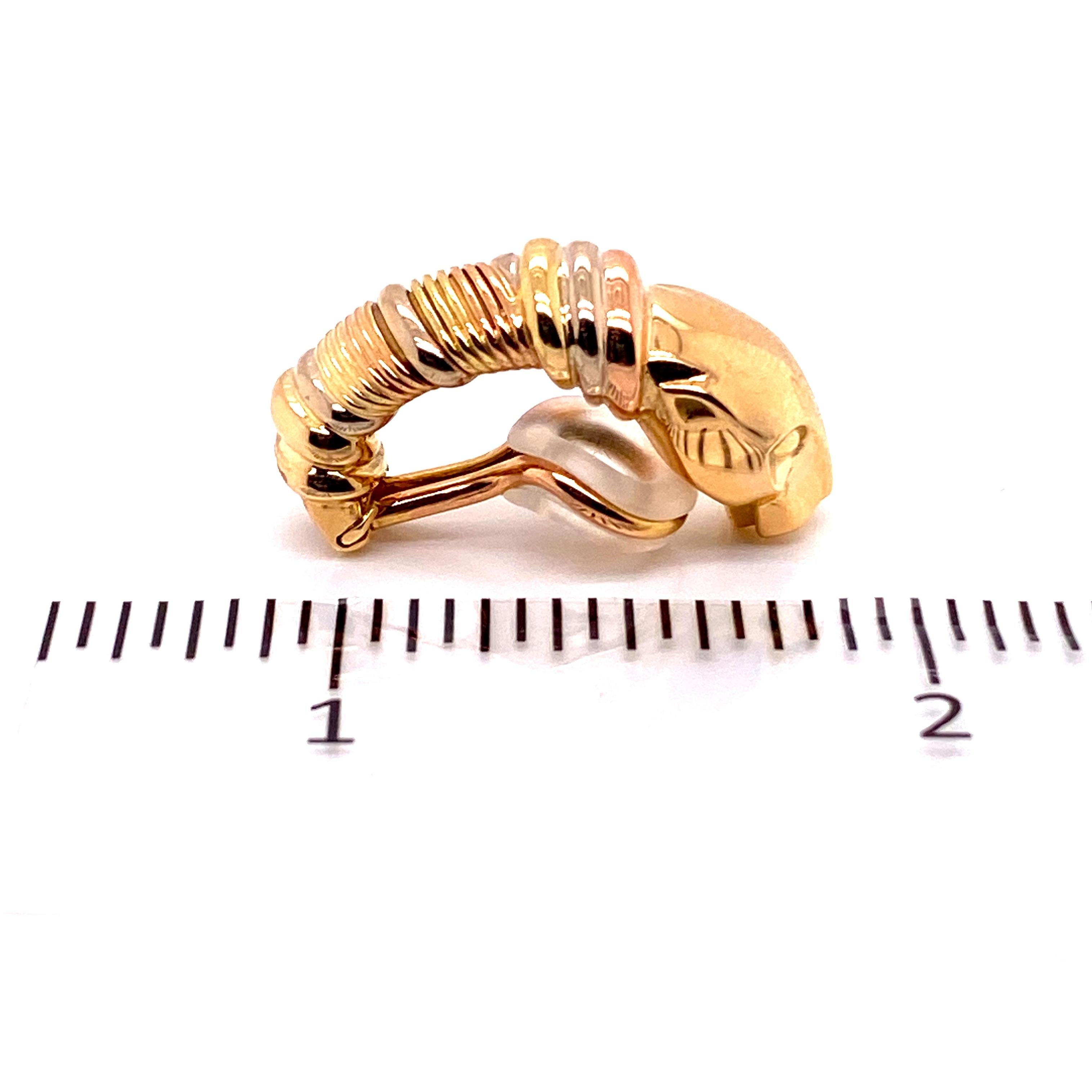 Cartier Clips d'oreilles panthère en or tricolore 18 carats avec papier en vente 6