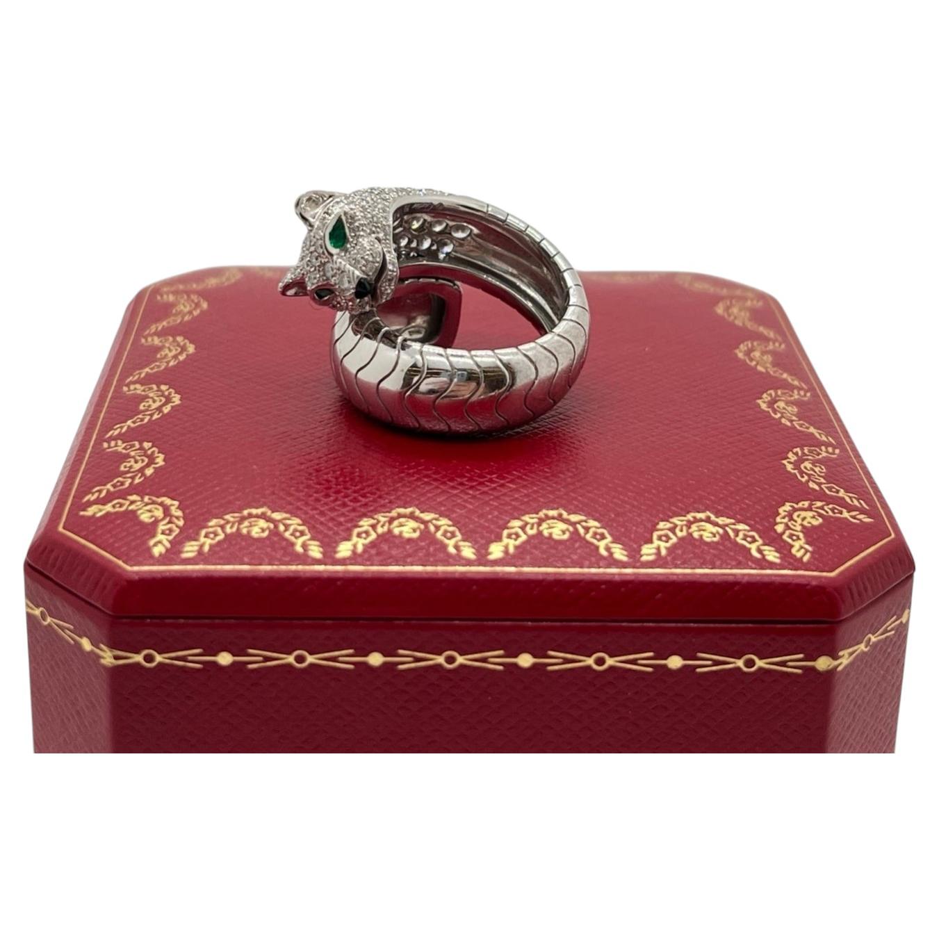 Cartier Panthere Ring aus 18 Karat Weißgold mit Diamanten und Smaragd-Augen, Größe US 6,25 im Angebot
