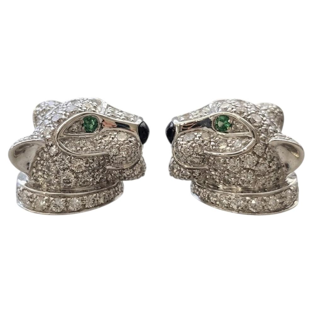 Cartier Panthère Ohrringe aus 18 Karat Weißgold mit Smaragden, Onyx und Diamanten
