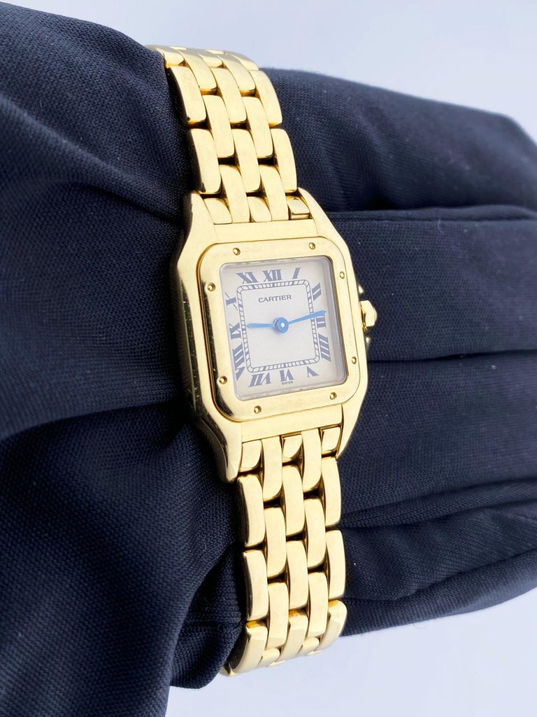 Cartier Panthere 18K Yellow Gold Ladies Watch In Excellent Condition For Sale In Great Neck, NY