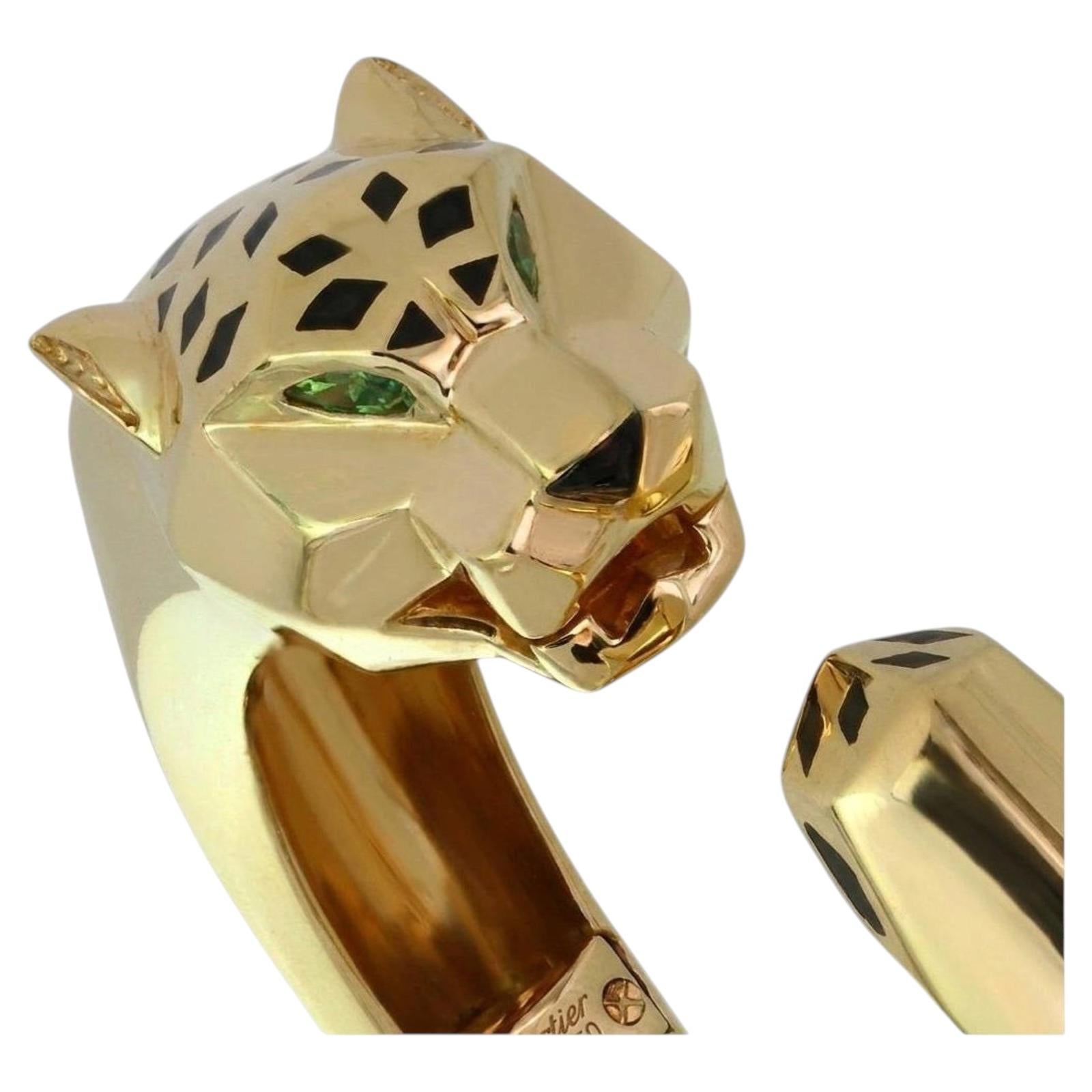 Cartier Panthere Armreif aus 18 Karat Gelbgold mit Onyx, Granat und Lackverzierung in Panther-Optik im Angebot