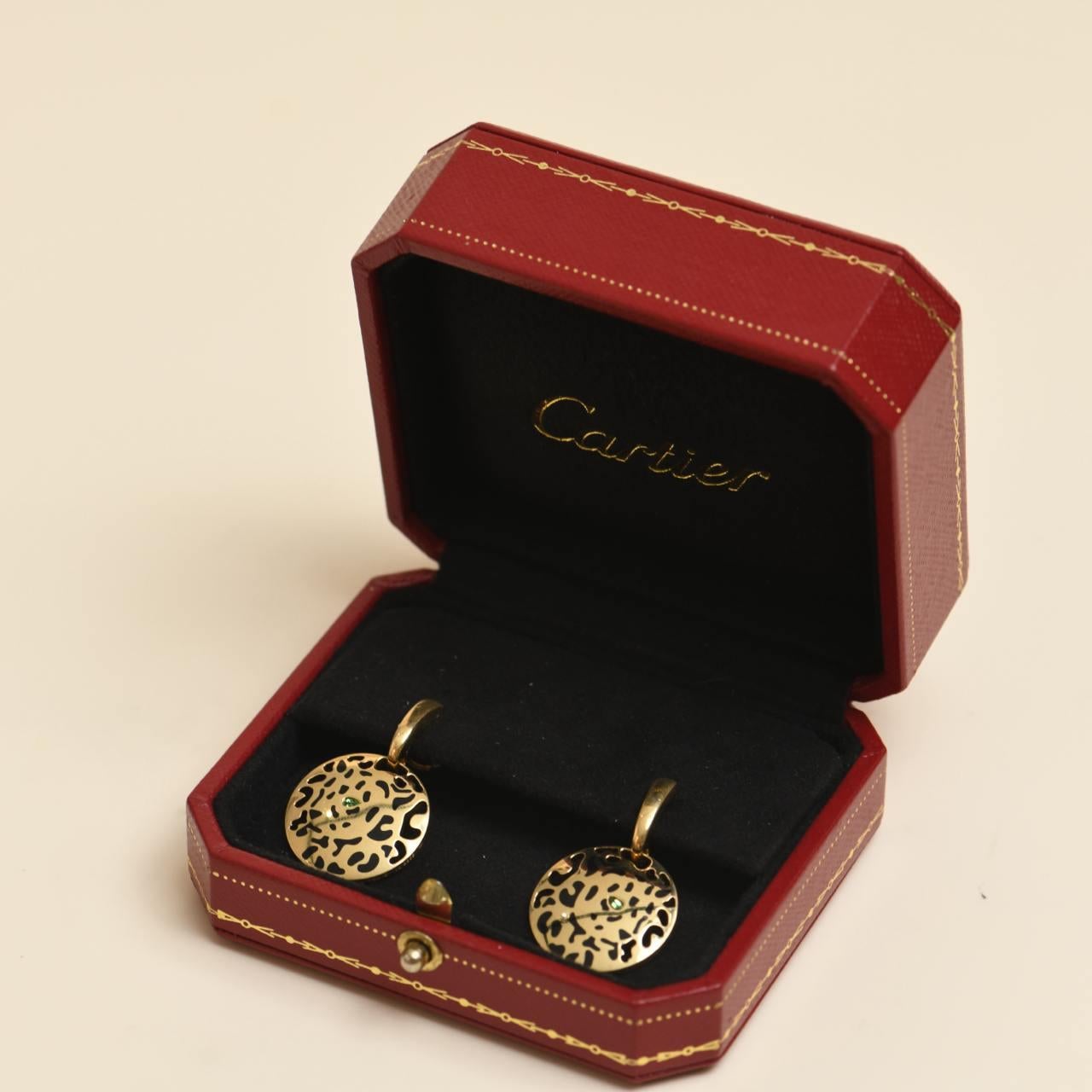 SKU	33301167
Comes With	Box Only
Date	2012
Model	B8042500
Serial Number	VU****
Metal	18k Yellow Gold
Stones	Tsavorite
Weight	Approximately 14.7 g
Width	Approximately 2 cm
Condition	Excellent
_________________________________________________
If you
