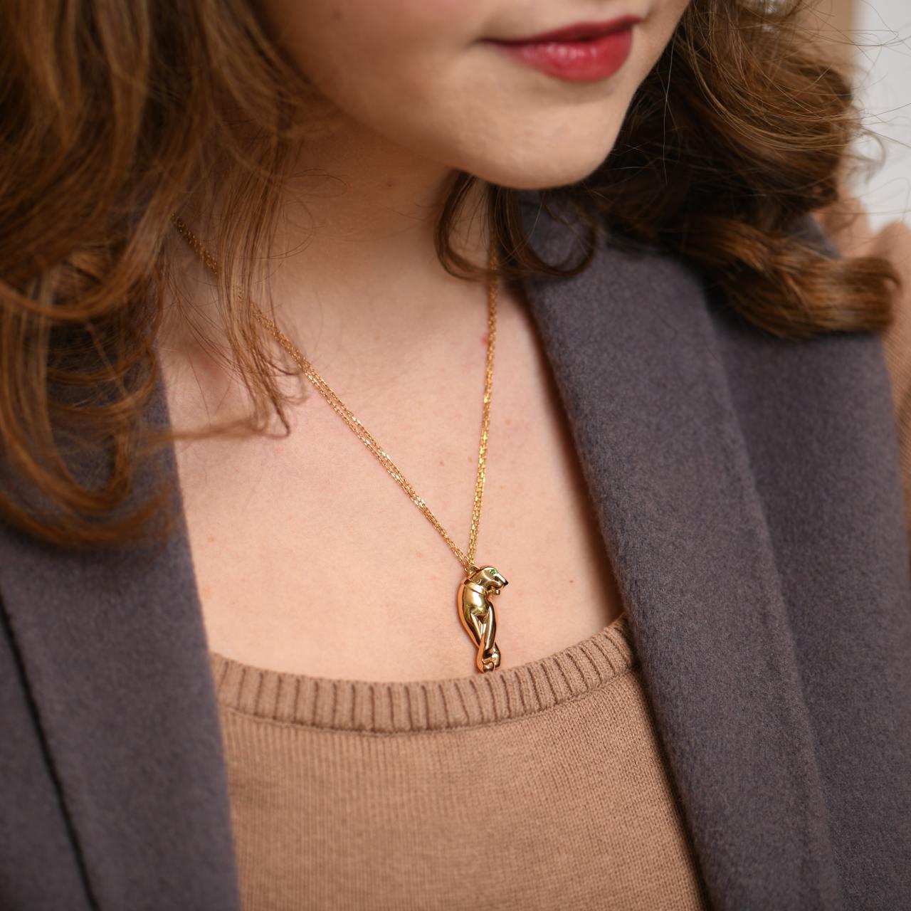 Brilliant Cut Cartier Panthère 18k Yellow Gold Tsavorite and Onyx Pendant Necklace