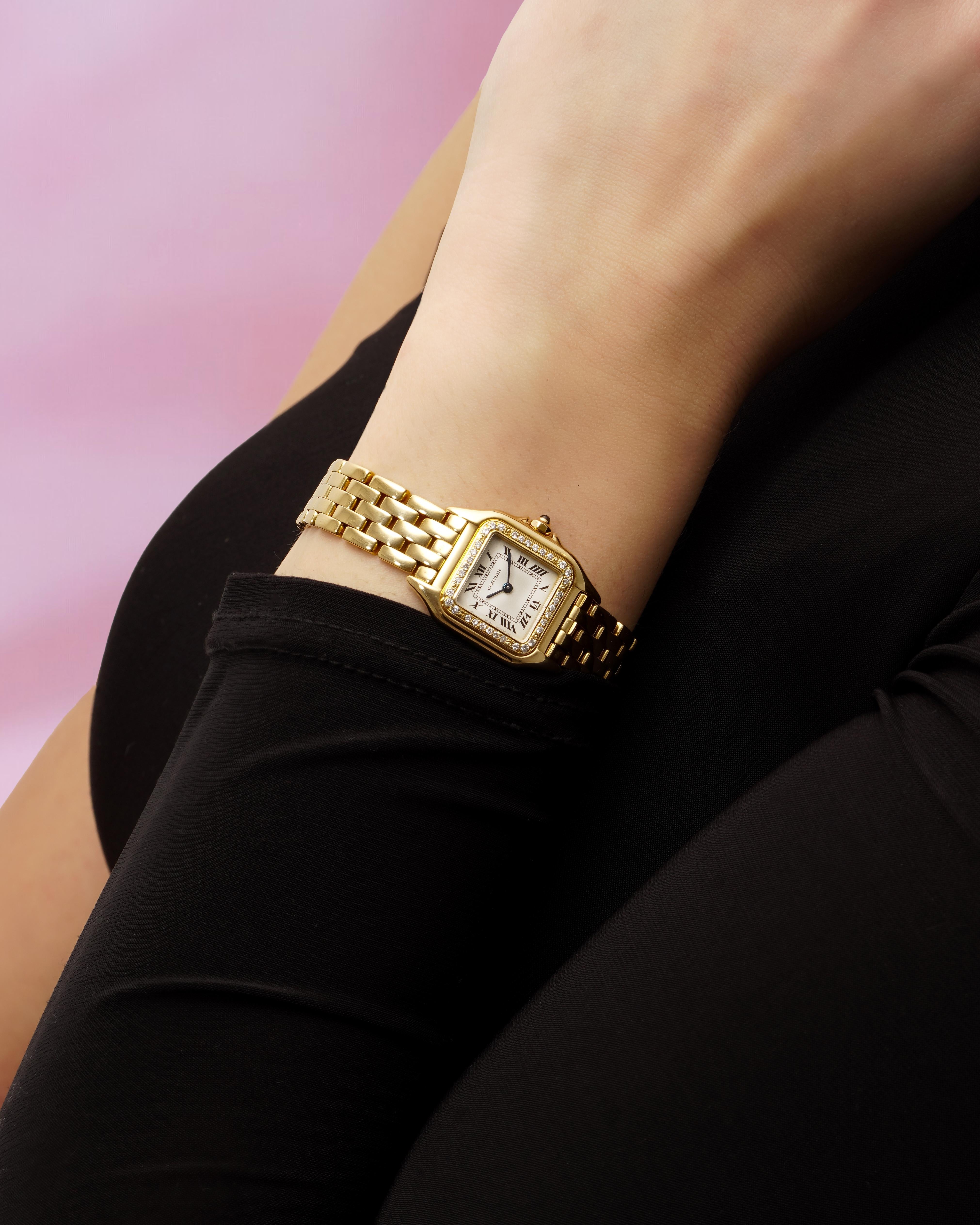 Brilliant Cut Cartier Panthere 18kt. yellow gold  Ladies Quartz wristwatch with diamond bezel