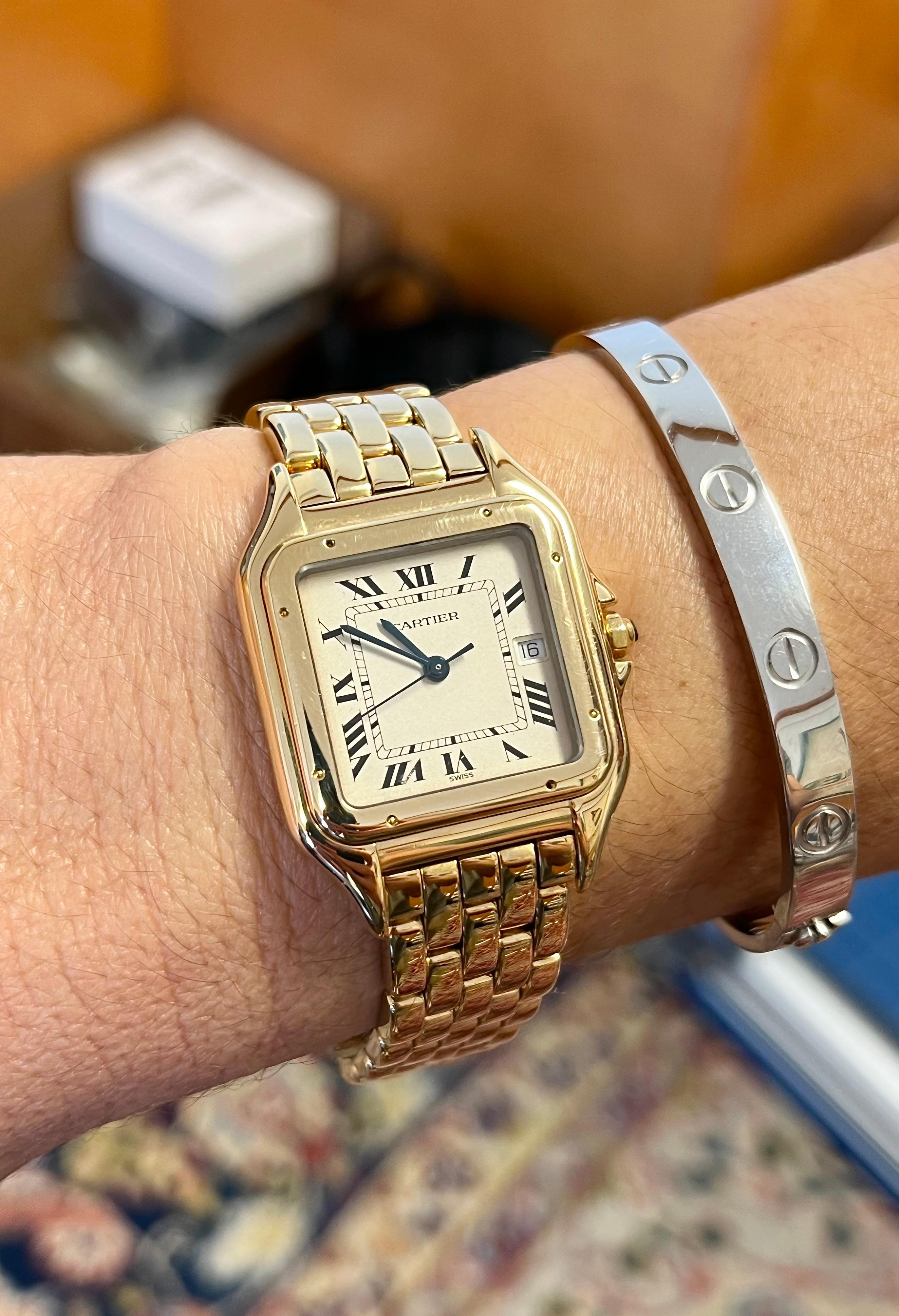 Cartier Panthere 27mm Ladies Medium Wristwatch in 18K Yellow Gold In Good Condition In Miami, FL