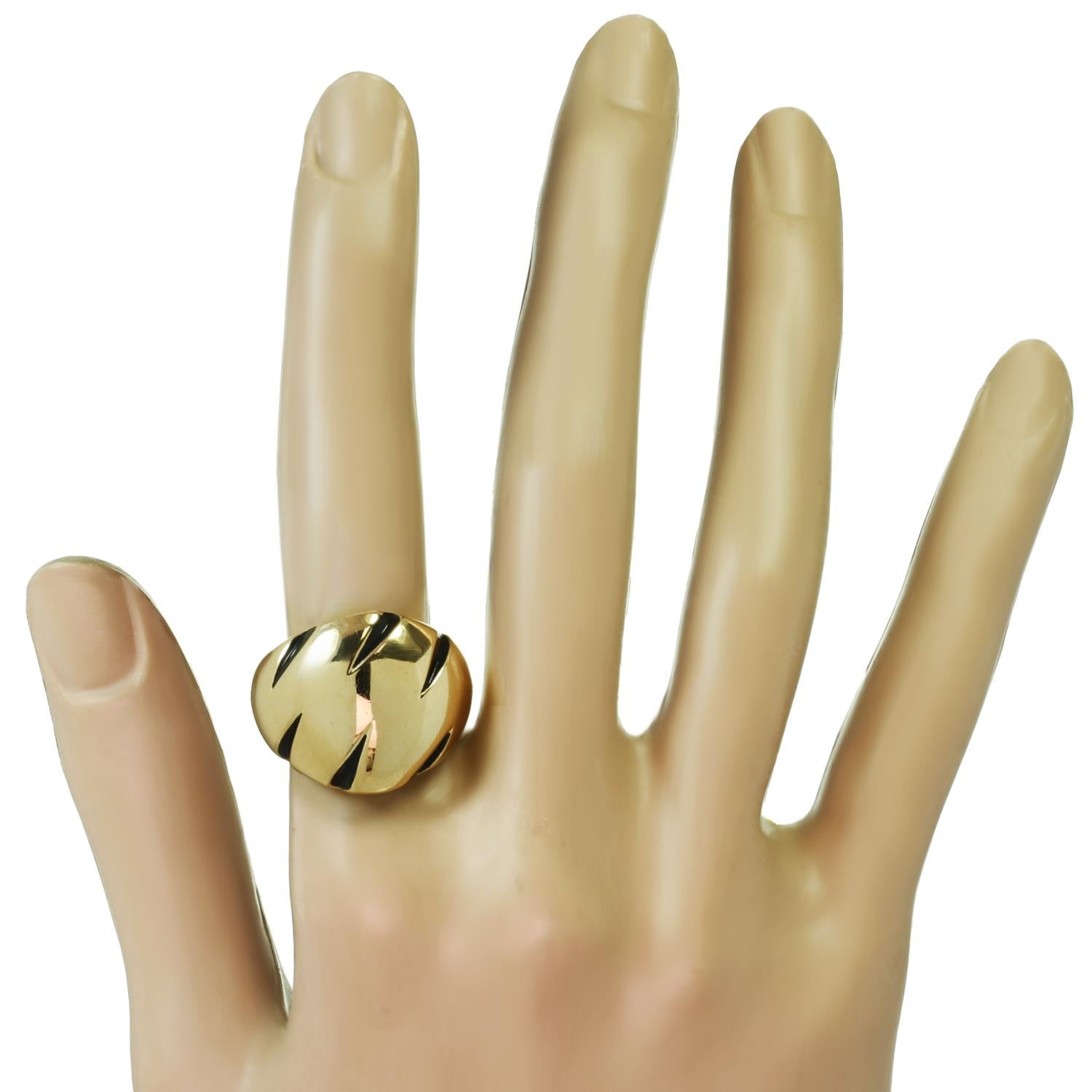Cartier Panthere Claws Black Lacquer 18k Yellow Gold Ring 54 In Excellent Condition For Sale In New York, NY