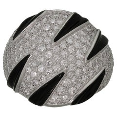Anillo Cartier Panthere con garras, diamantes y ónix, de oro blanco de 18 quilates, talla 52