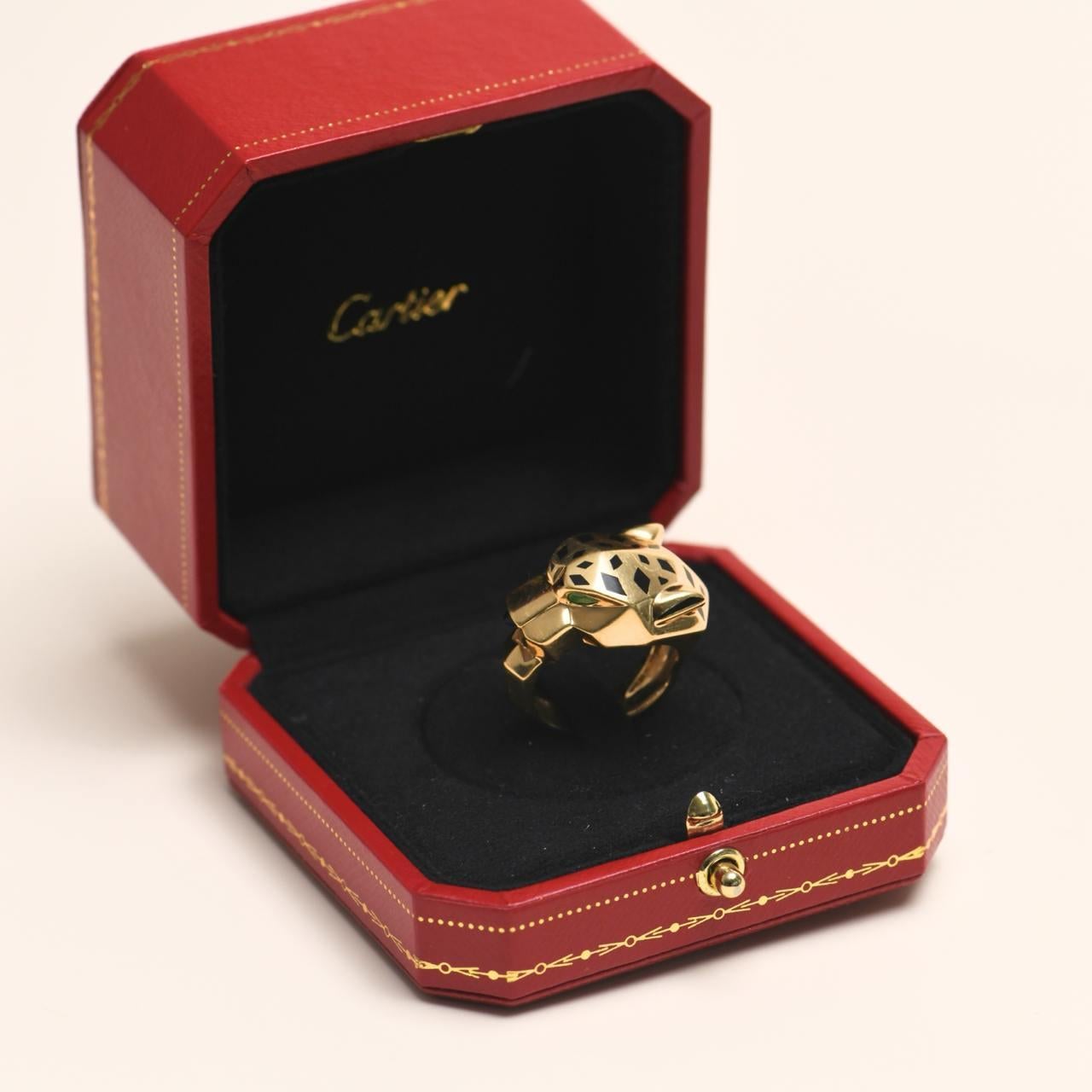 SKU	33301035
Comes With	Box Only
Date	2011
RRP	£ 12,600 Incl. Taxes / €14,200 Incl. Taxes / $13,100 Excl. Taxes
Model	B4074157
Serial Number	RS****
Metal	18k Yellow Gold
Stones	Onyx, Green Garnet, Tsavorite Garnet
Weight	Approximately 26.18 g
Ring