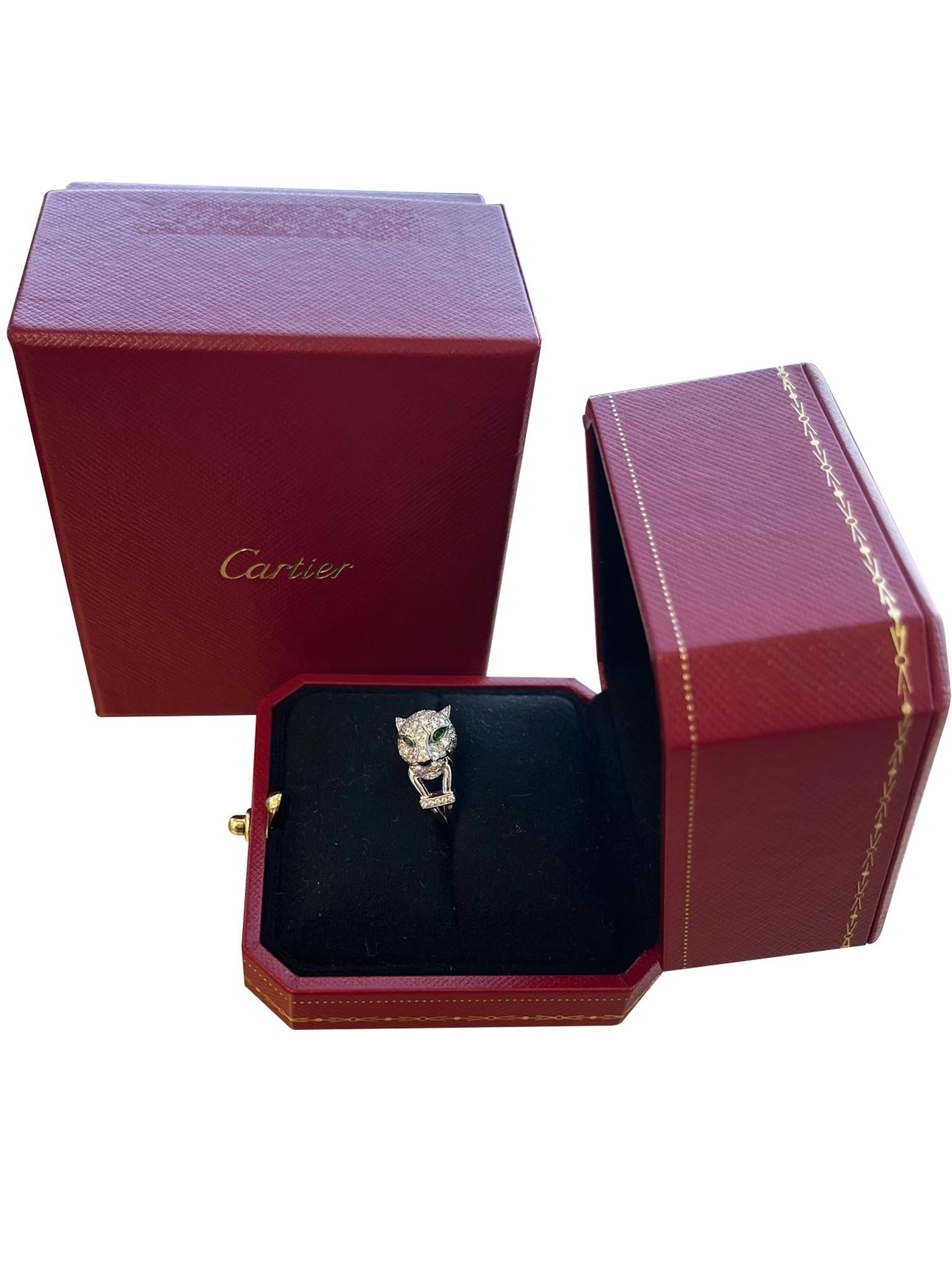 Cartier Panthère De Cartier Smaragde Onyx 0,75ct Pave Diamant Ring Weißgold im Angebot 1