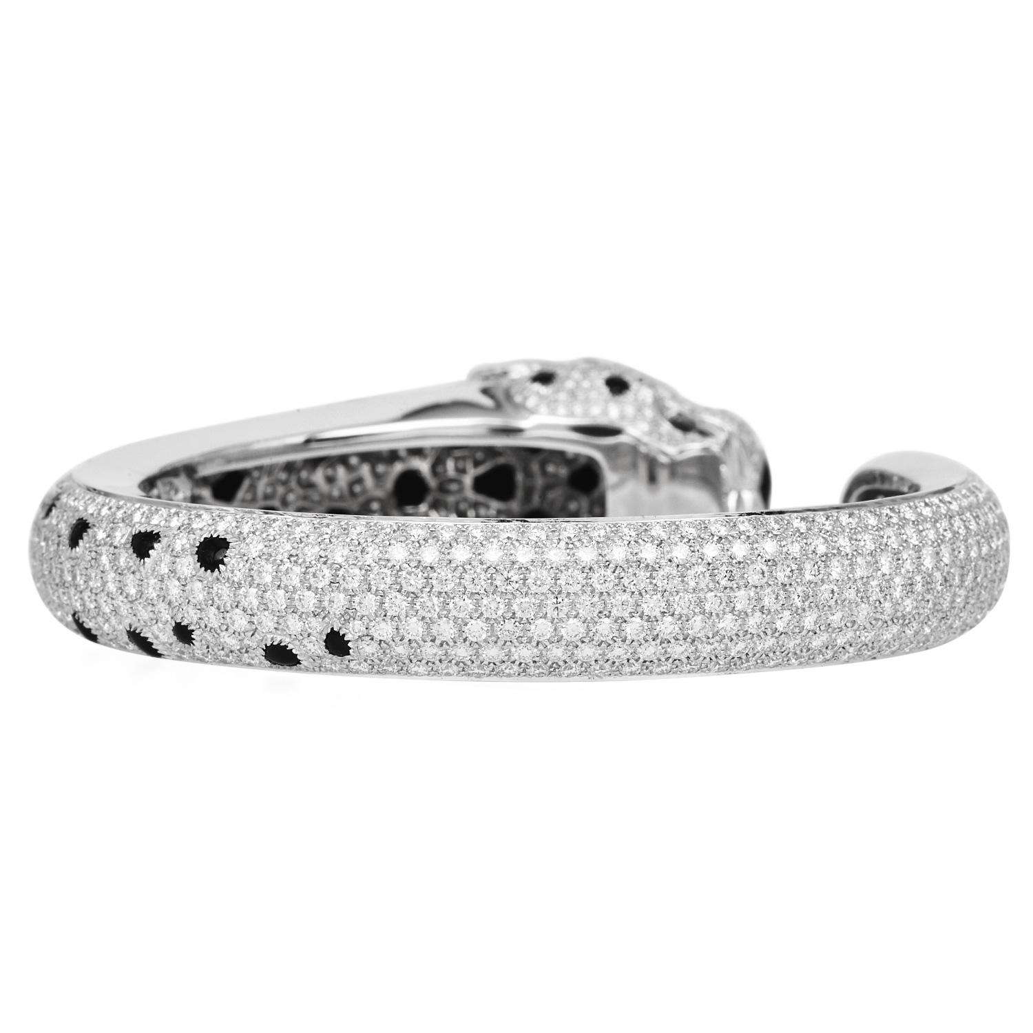 CARTIER Panthère de Cartier Platinum Diamond Emerald Onyx Bracelet en vente 1