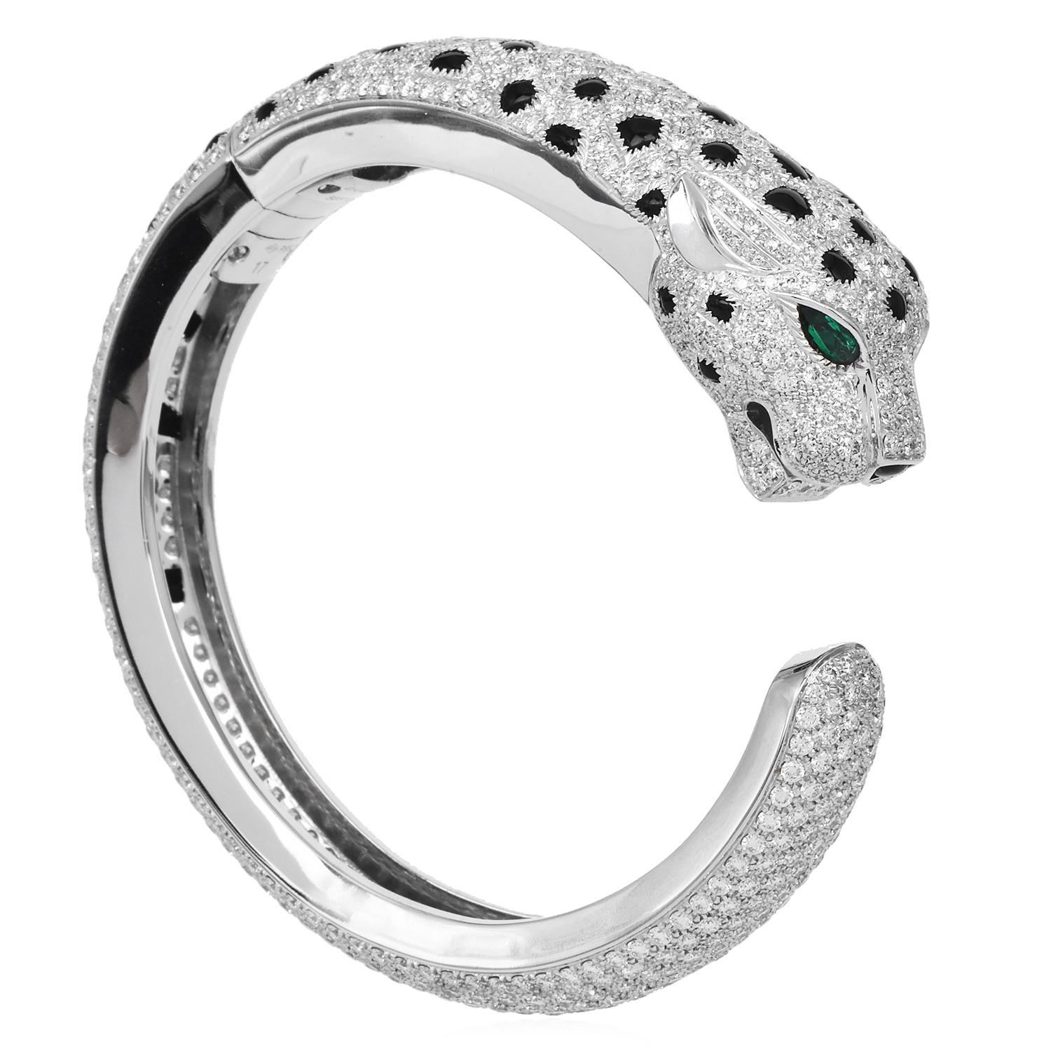 CARTIER Panthère de Cartier Platinum Diamond Emerald Onyx Bracelet en vente 2