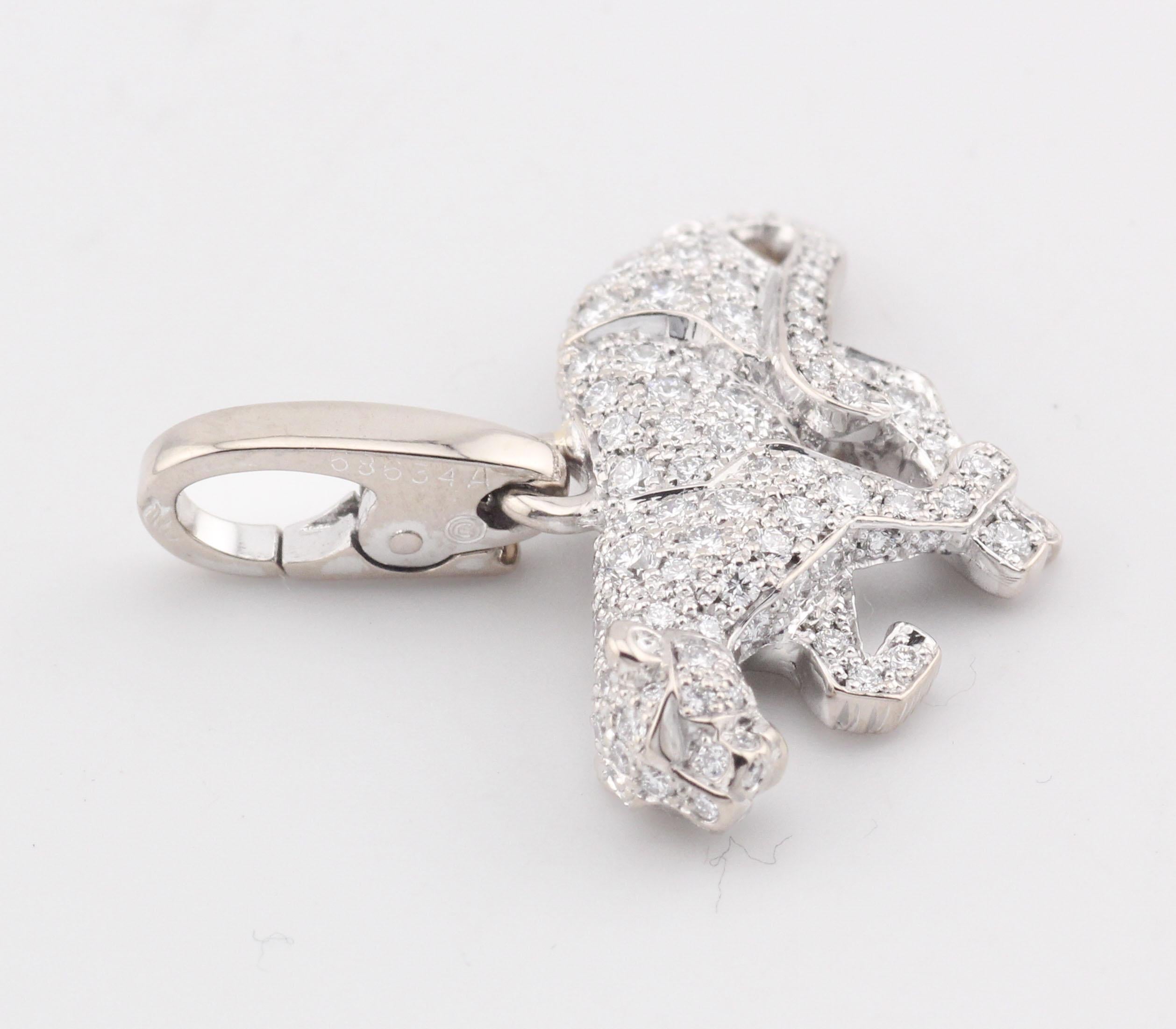 Taglio brillante Ciondolo charme Cartier Panthere Diamond in oro bianco 18 carati in vendita