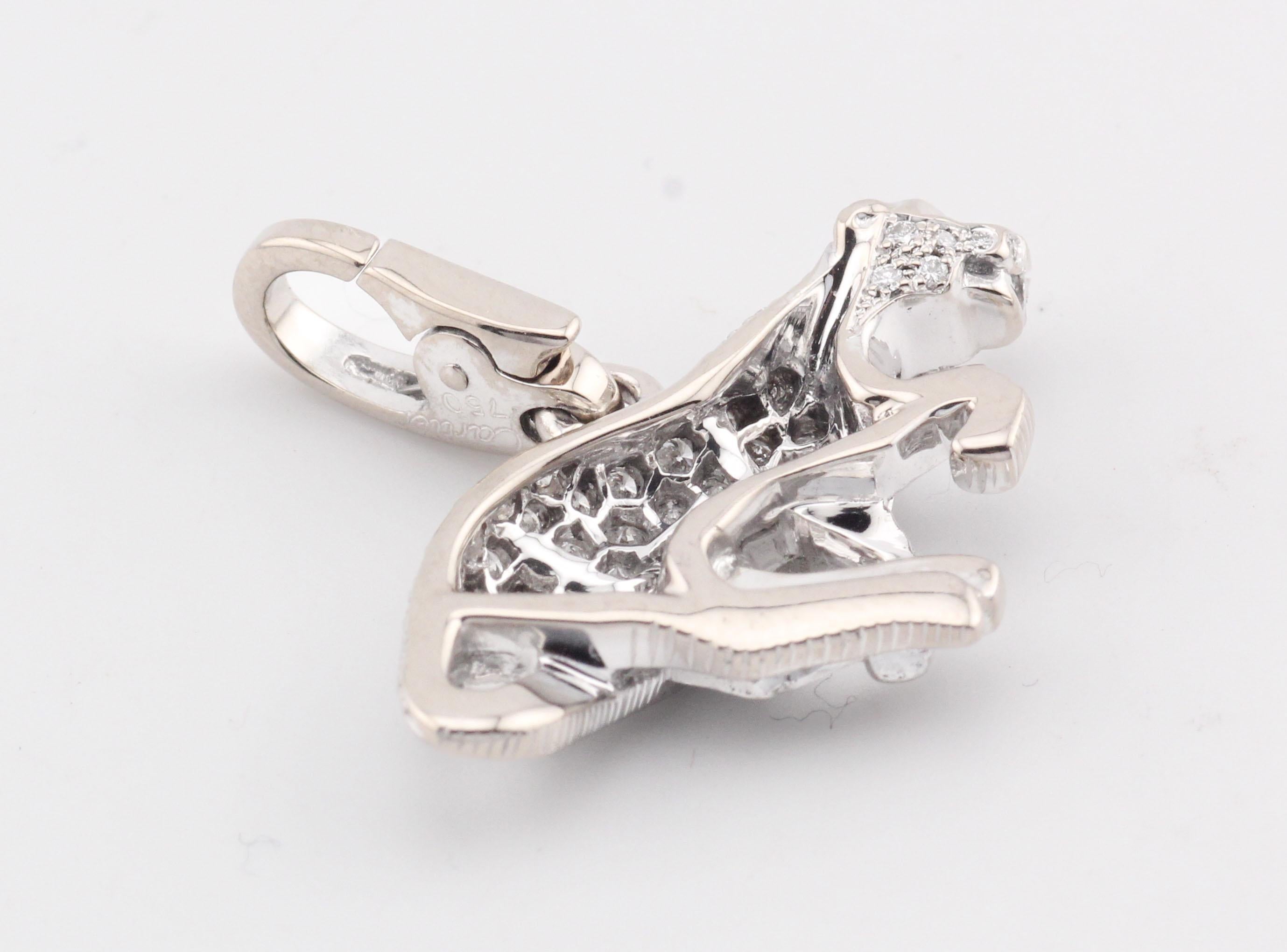 Ciondolo charme Cartier Panthere Diamond in oro bianco 18 carati in vendita 2