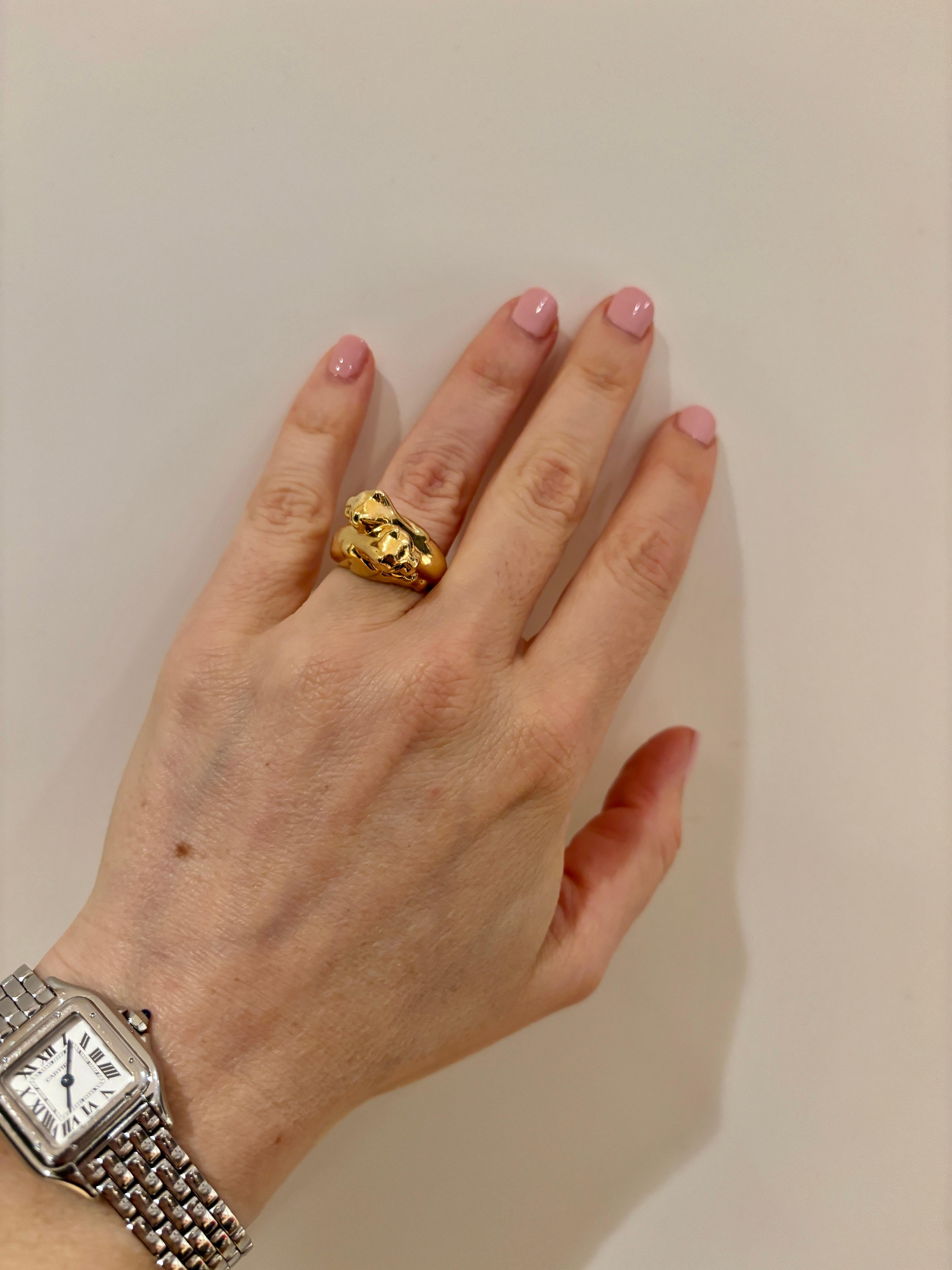 Bague en or jaune Cartier Panthère à double tête en émeraude Pour femmes en vente