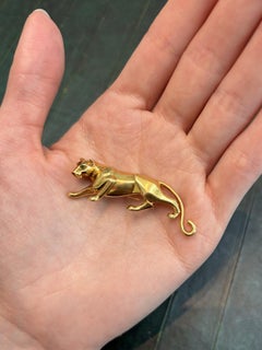 Cartier Panthère Emerald Eye Gold Brooch