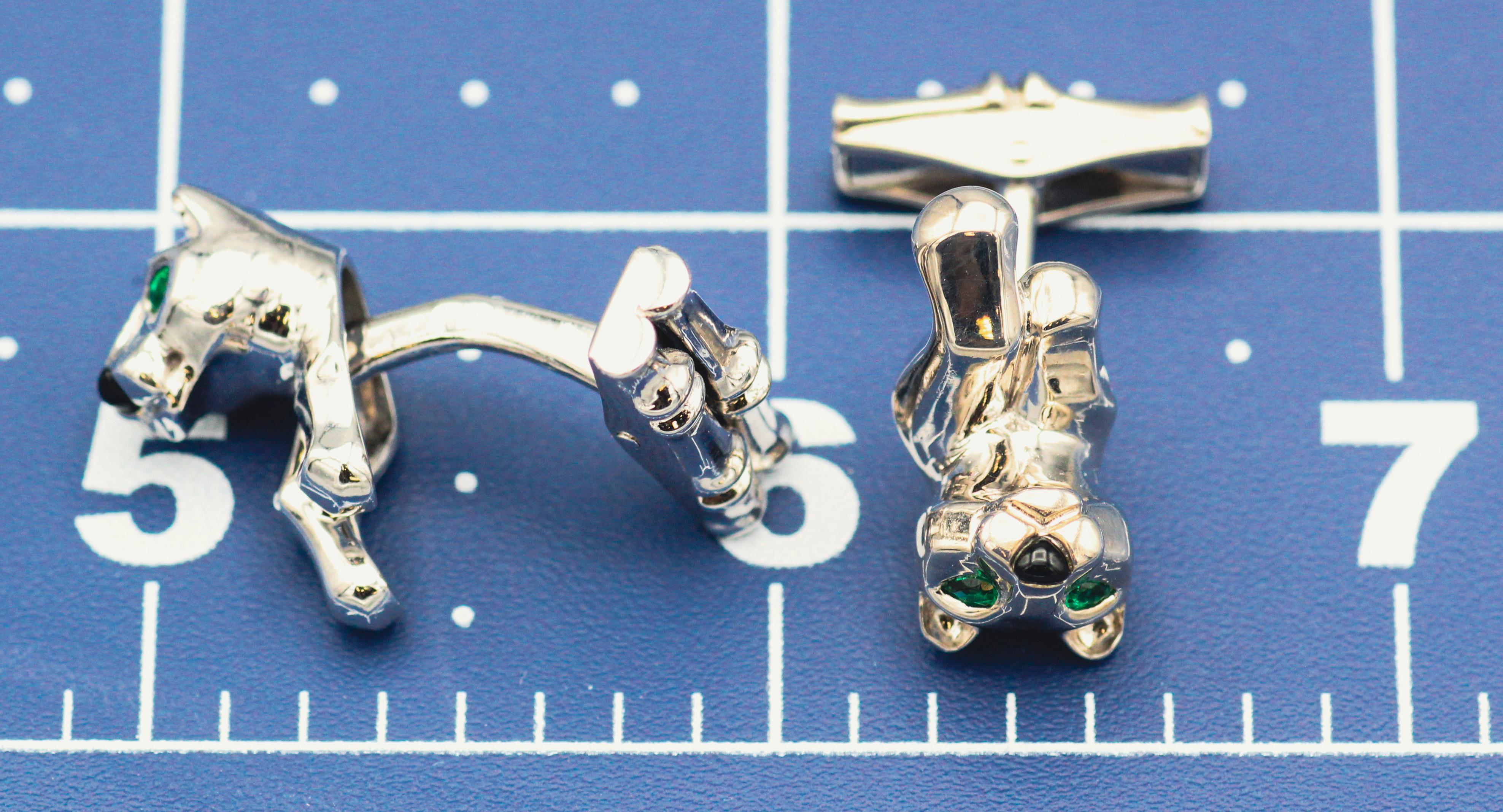 Cartier Panthere Smaragd Onyx und 18 Karat Weißgold Manschettenknöpfe im Angebot 4