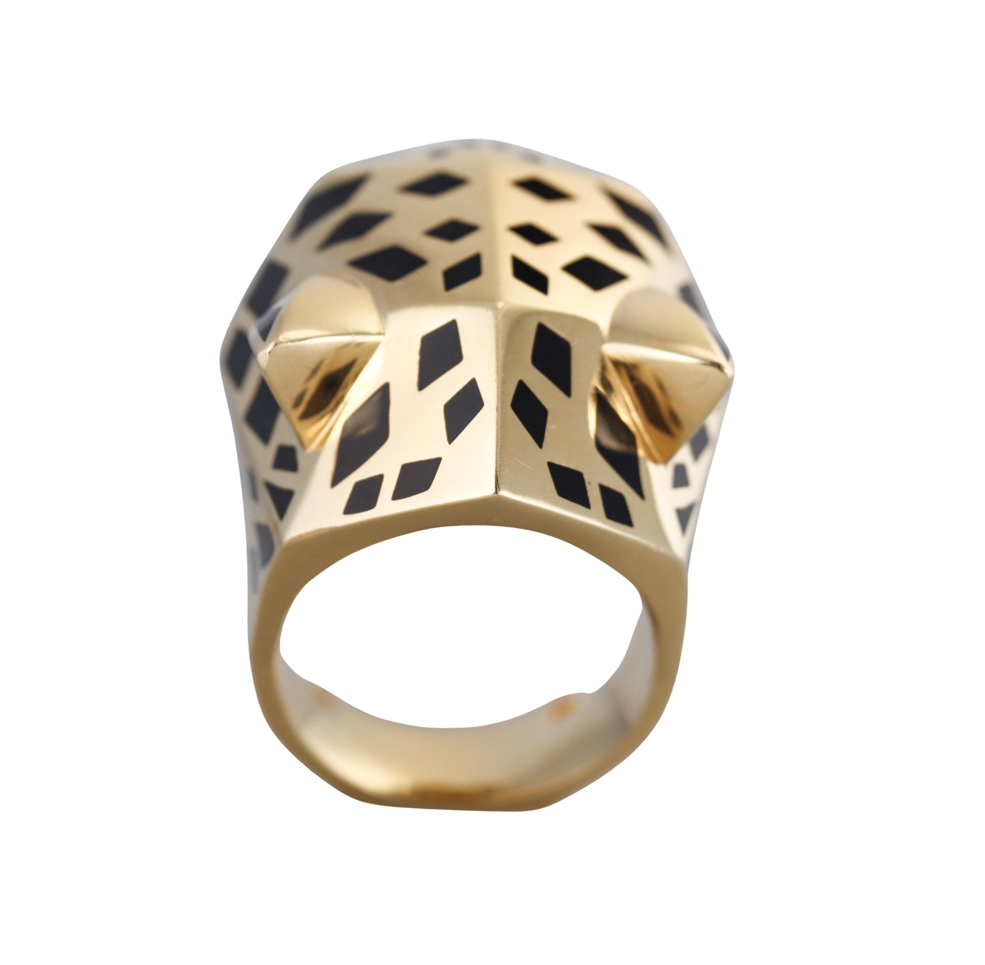 Cartier Panthere Enamel Peridot Onyx Yellow Gold Ring For Sale 1