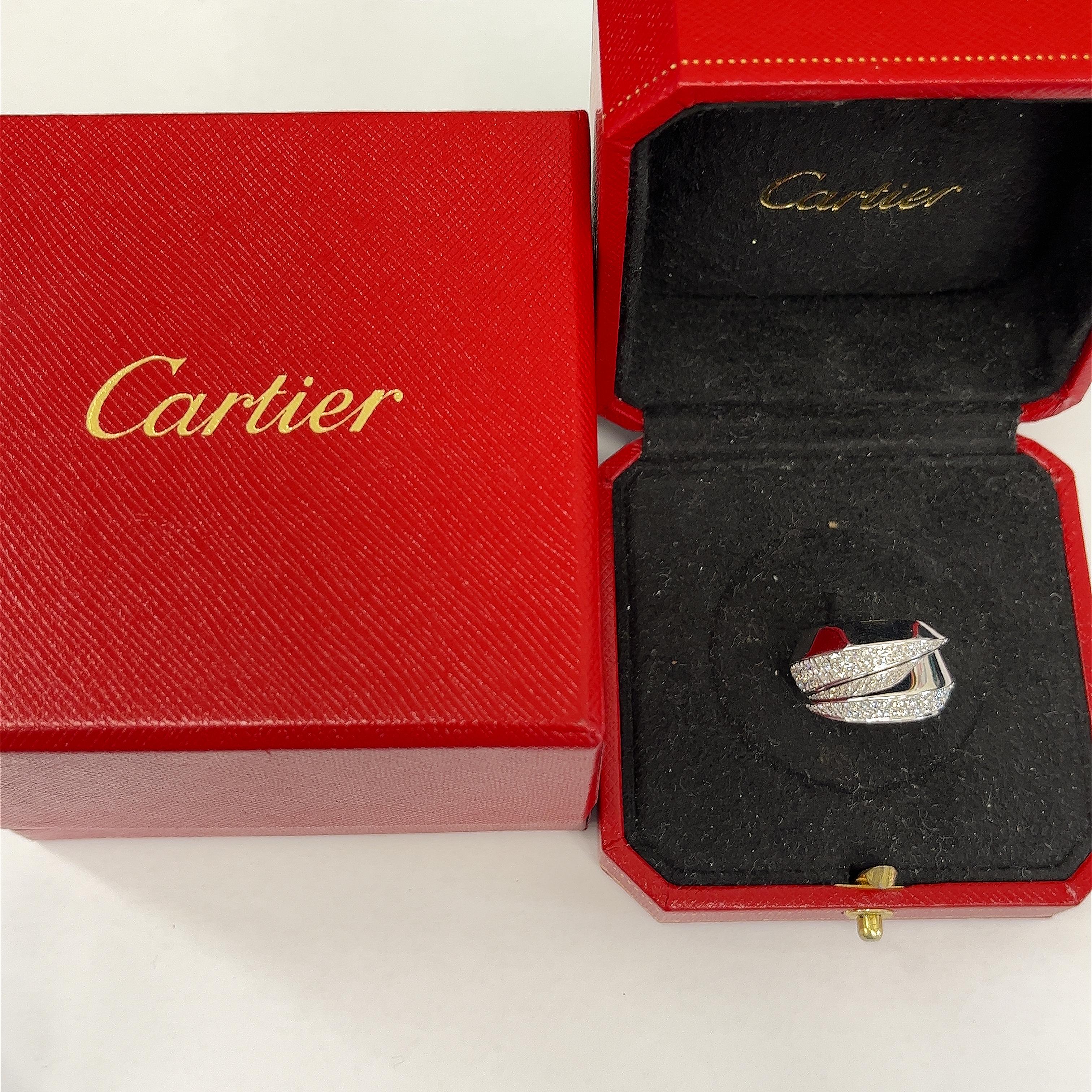 Cartier Panthere Griff Ring in 18ct White Gold. With original box and papers For Sale 3