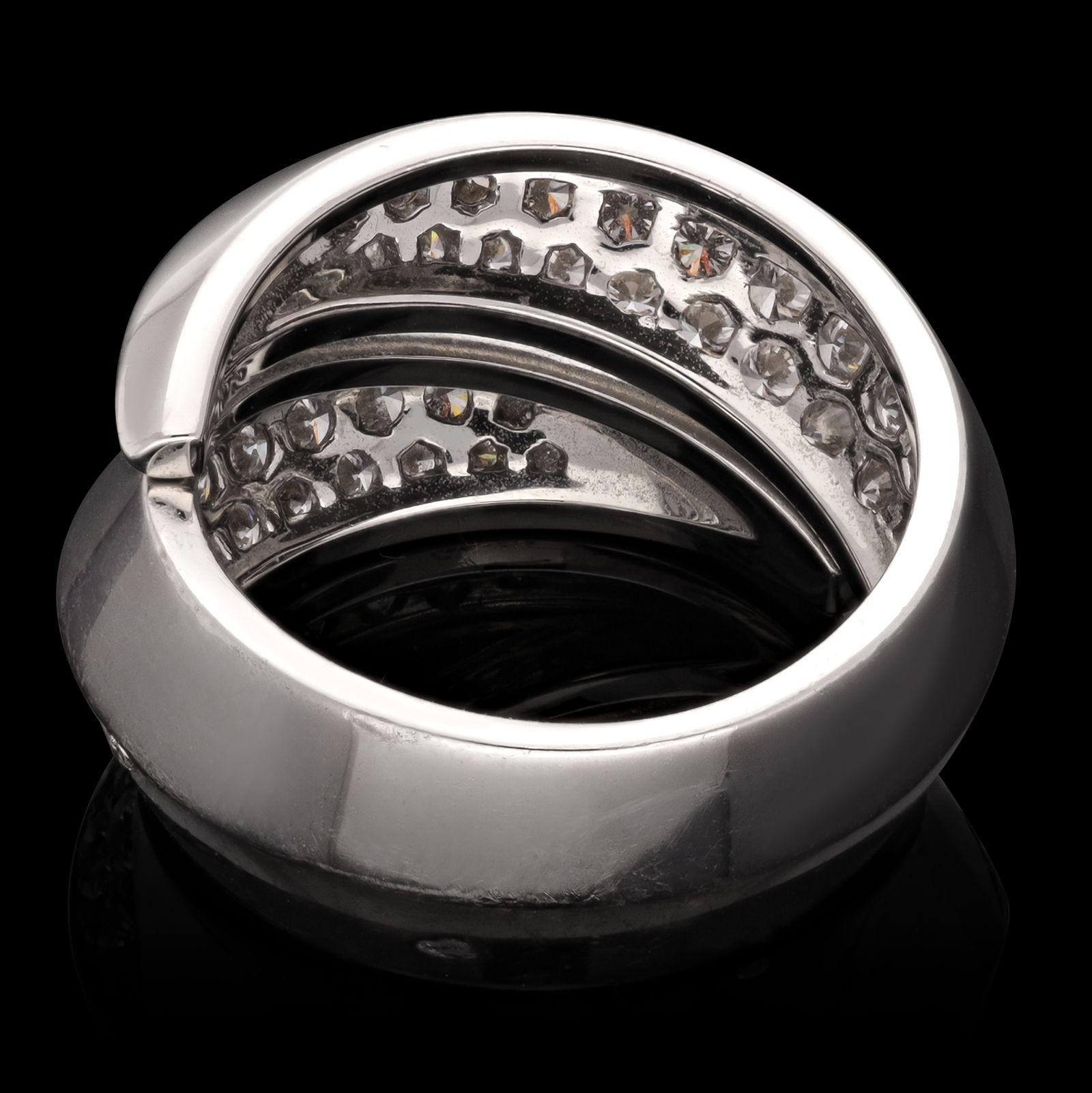 Brilliant Cut Cartier Panthère Griffe 18ct White Gold and Diamond Crossover Ring, circa 2000s For Sale