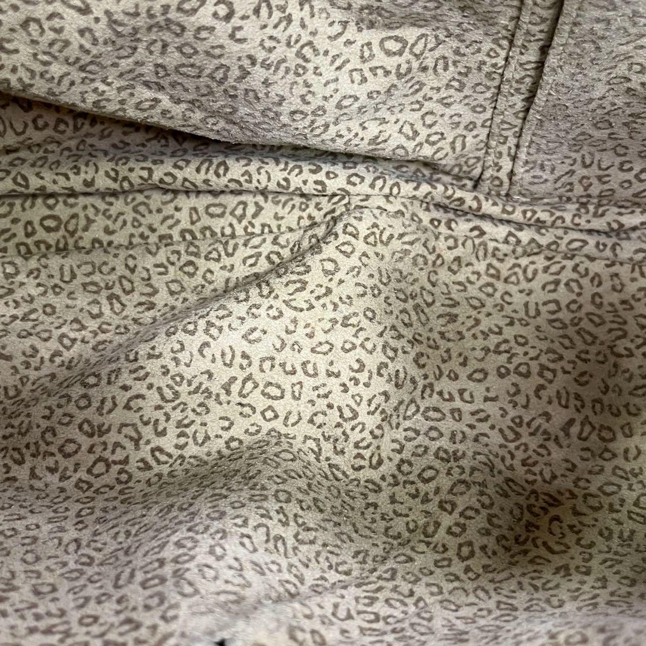 Cartier Panthere Hobo Borsa a tracolla Crema Pelle Bianca Hardware Oro in vendita 15