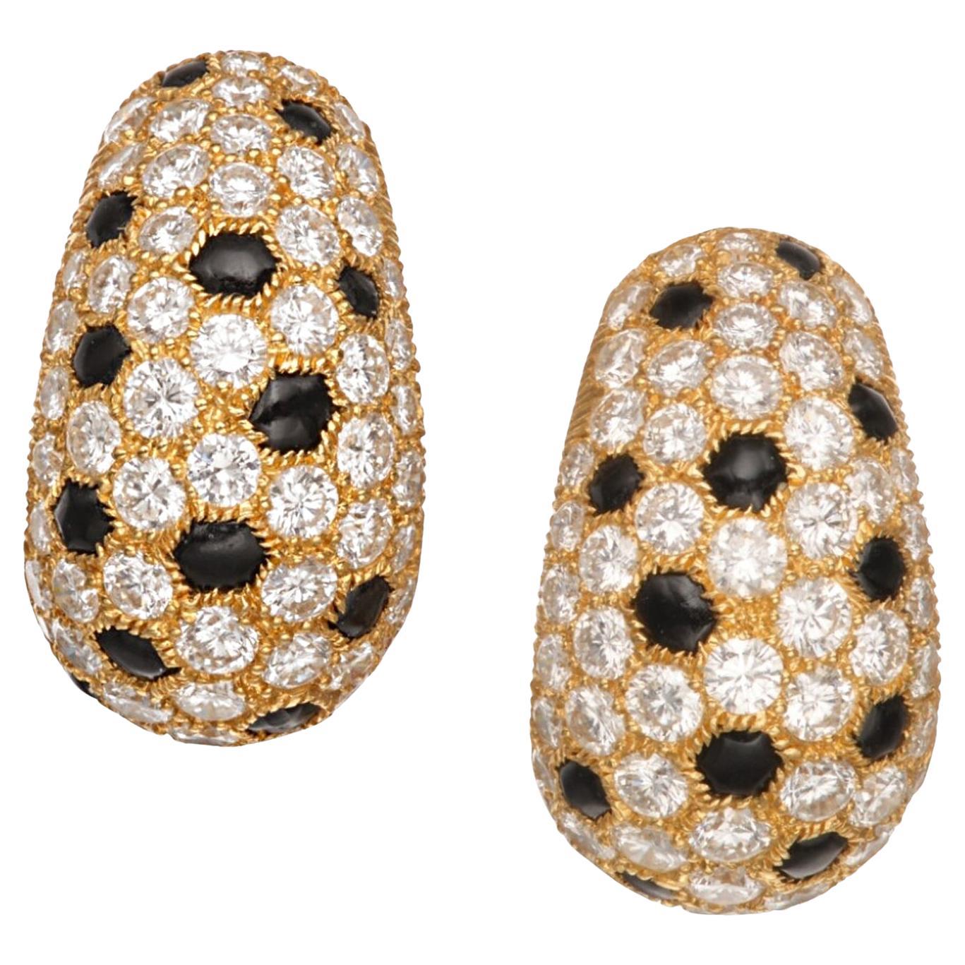 Boucles d
oreilles Panthère de Cartier en or jaune 18 carats en vente