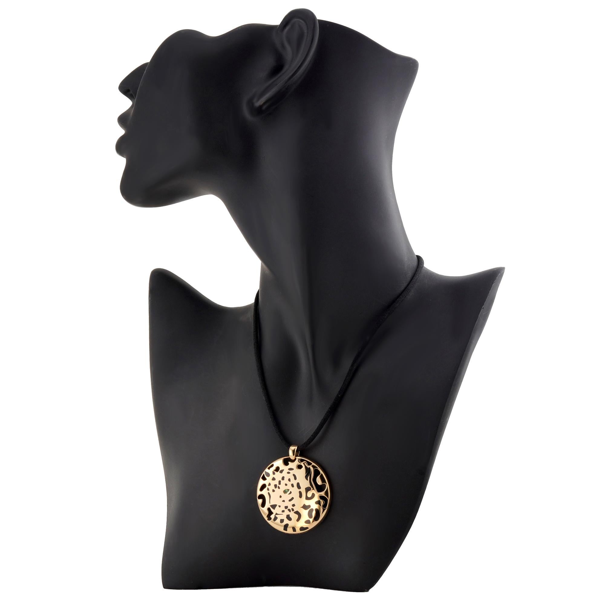 CARTIER Panthere Lacquer Tsavorite Yellow Gold Pendant Necklace In condizioni ottime in vendita a New York, NY