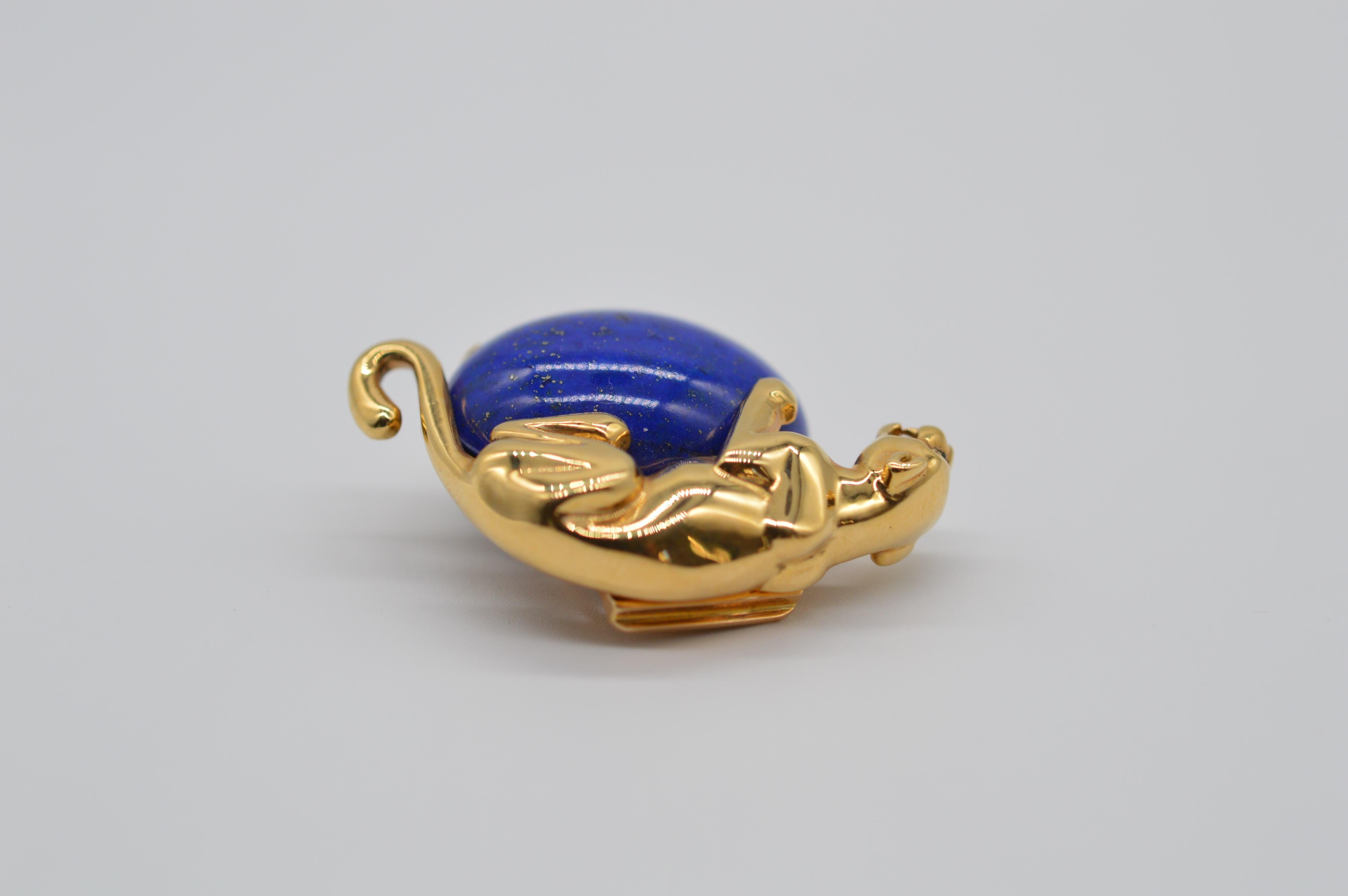 Cabochon Cartier Panthère Lapis Lazuli 18K Yellow Gold Brooch with Emerald Eyes Unworn For Sale