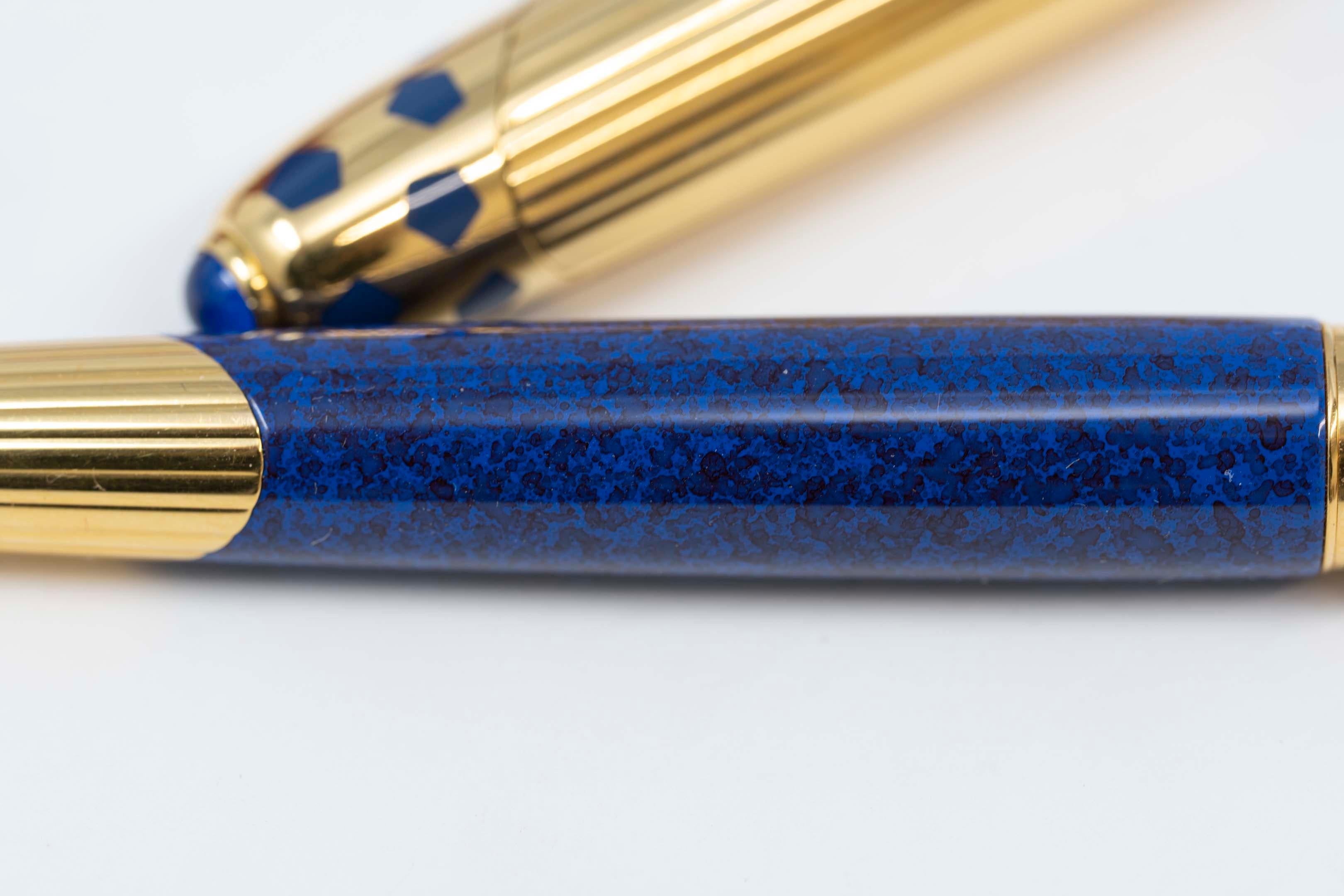Cartier Panthere Fountain Pen 18k Gold #070154 In Good Condition In Montreal, QC