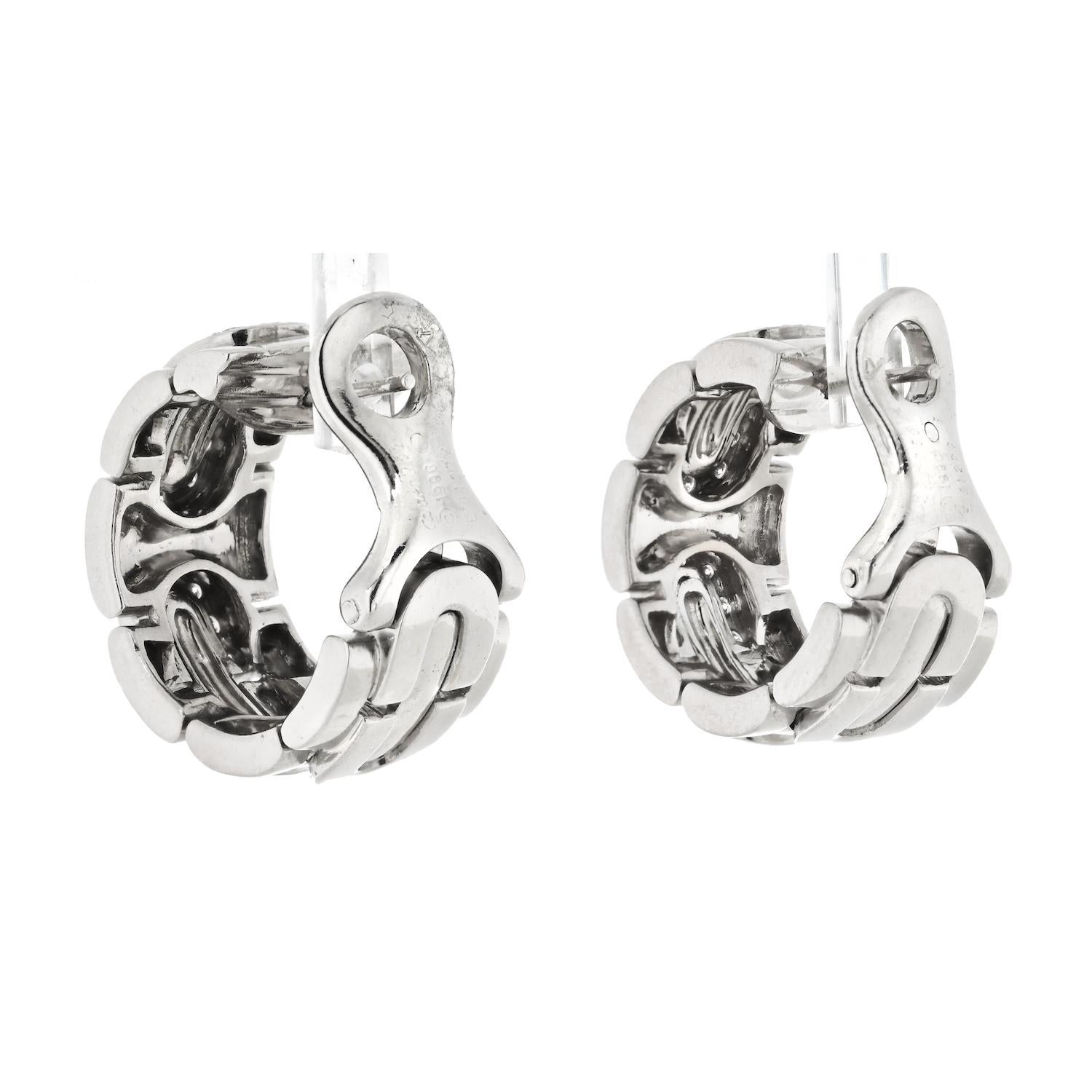Round Cut Cartier Panthere Maillon 18k White Gold Panthere Maillon Diamond Hoop Earrings For Sale
