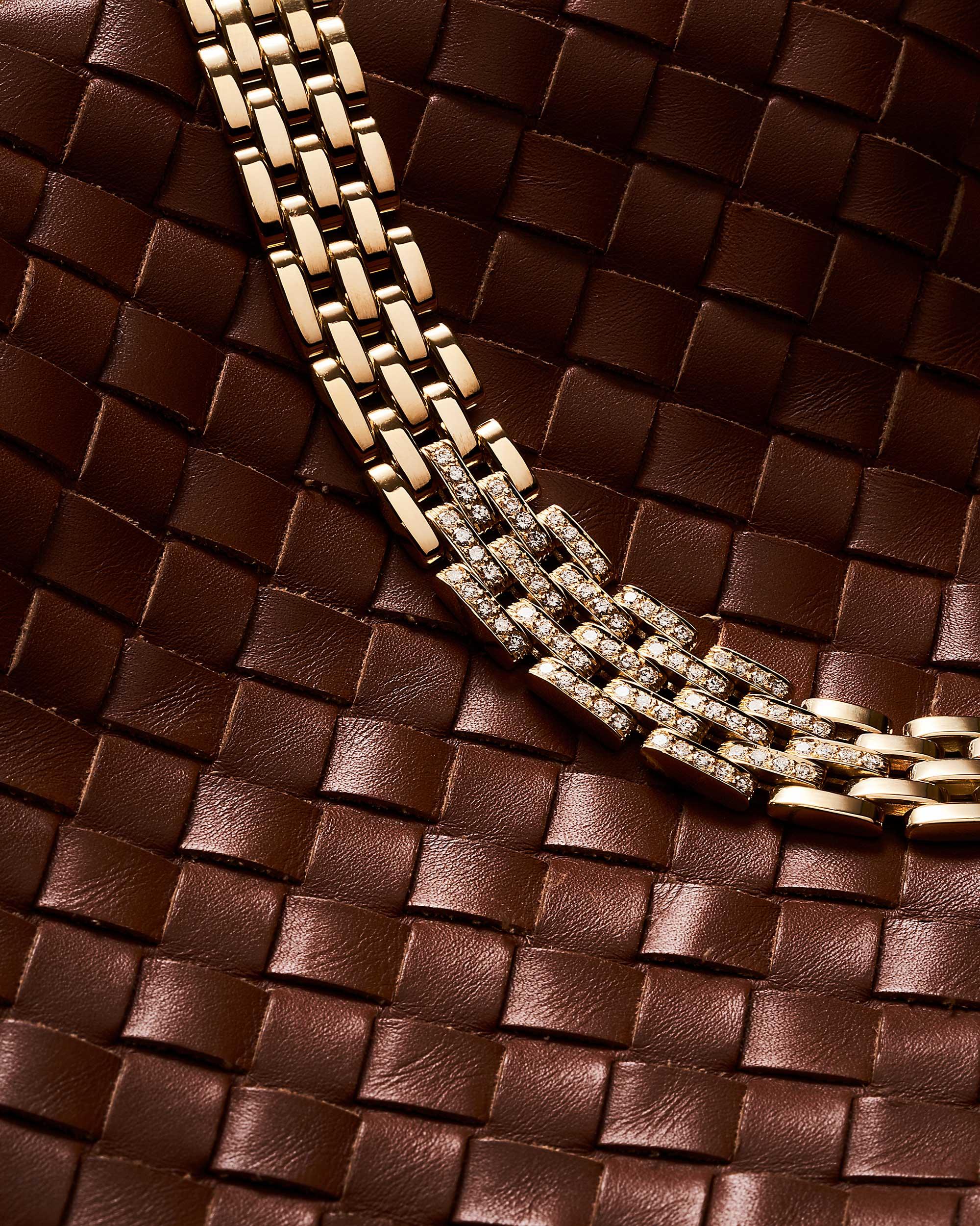 The Cartier Panthère Collier is a timeless and iconic piece of jewelry that epitomizes the luxury and sophistication for which Cartier is renowned. The Panthère collection has been an integral part of Cartier's heritage since its inception in the