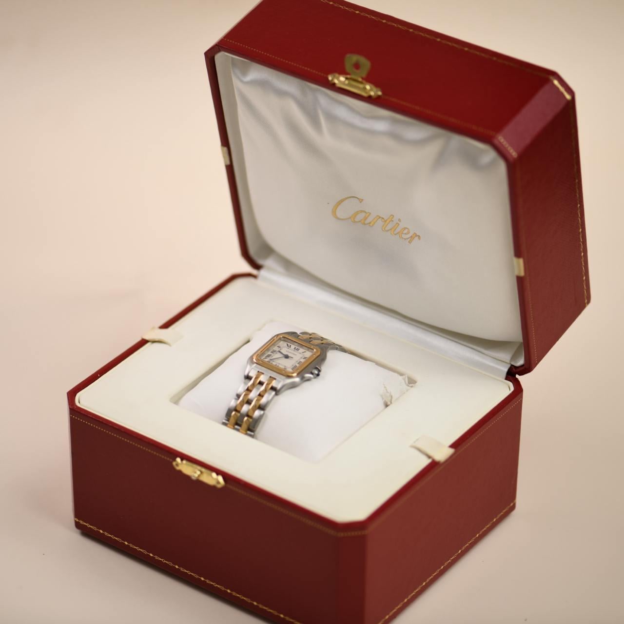 SKU AT-1818
Marchio Cartier
Model No. W2PN0007
Prezzo di vendita al dettaglio £ 9.050 IVA inclusa / $ 10.000 / € 10.800 IVA inclusa
____________________________________
Data Circa 2000
Genere Unisex / Donna
Scatola/Carta