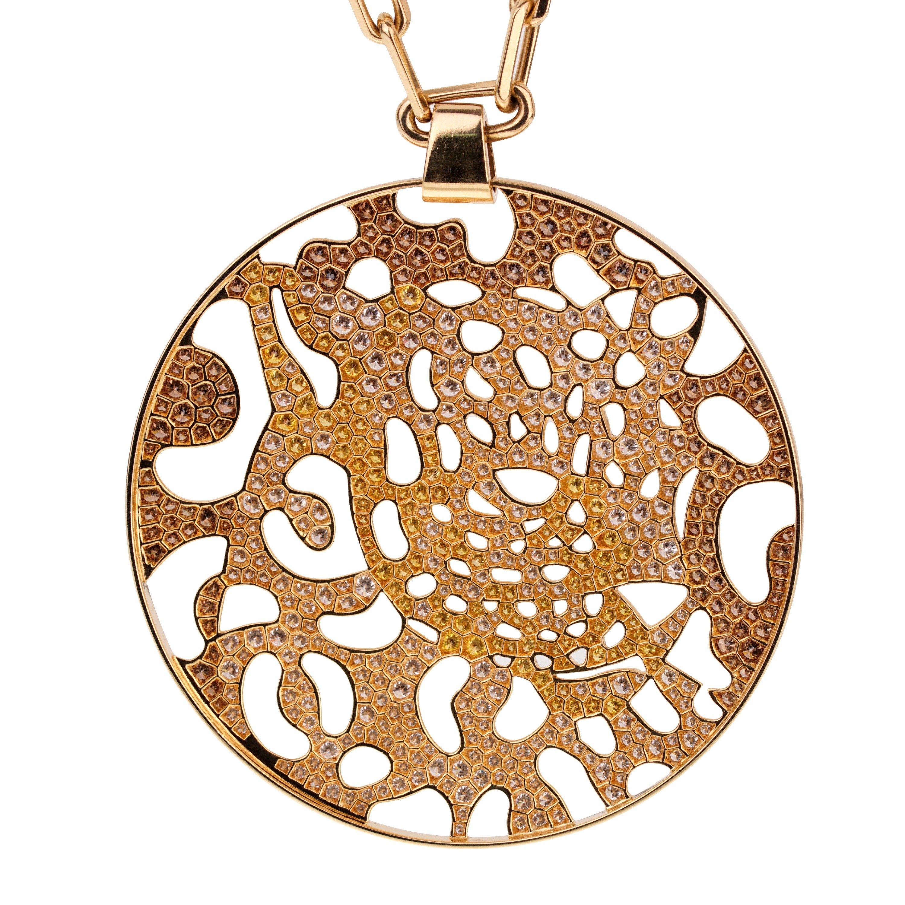Cartier Panthere Openwork Limited Edition 18k Gelbgold Diamant-Halskette im Zustand „Hervorragend“ im Angebot in Feasterville, PA