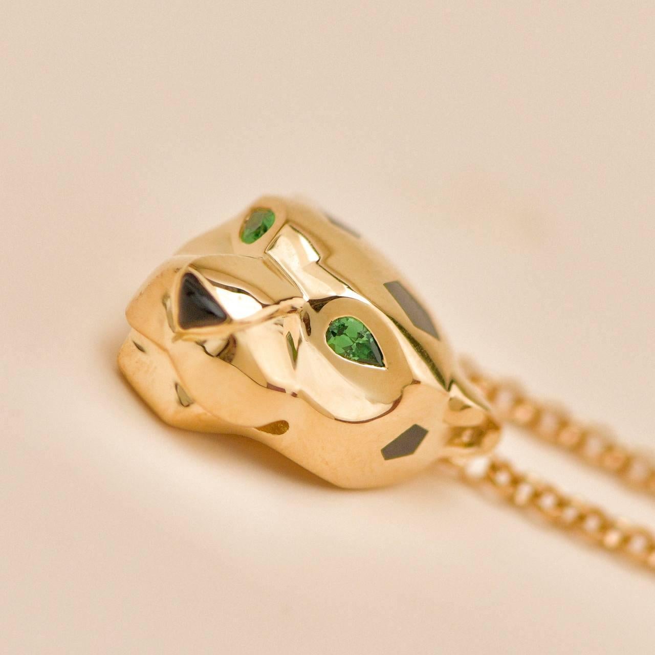 Cartier Panthère Pendant Necklace Tsavorite Onyx 18K Yellow Gold For Sale 5