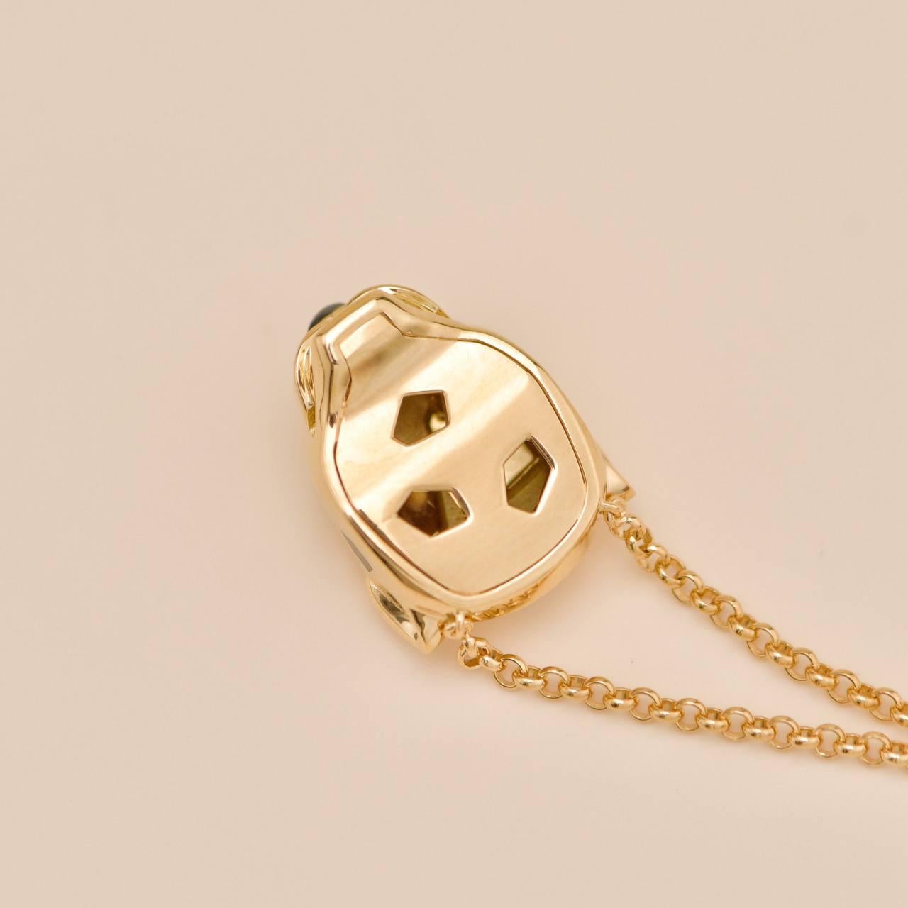 Cartier Panthère Pendant Necklace Tsavorite Onyx 18K Yellow Gold For Sale 1