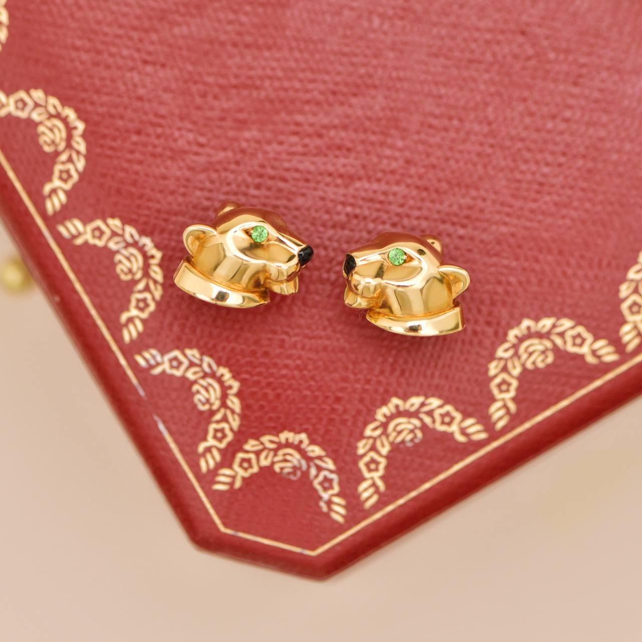 Cartier Panthère Tsavorite Onyx 18K Yellow Gold Stud Earrings In condizioni ottime in vendita a Banbury, GB