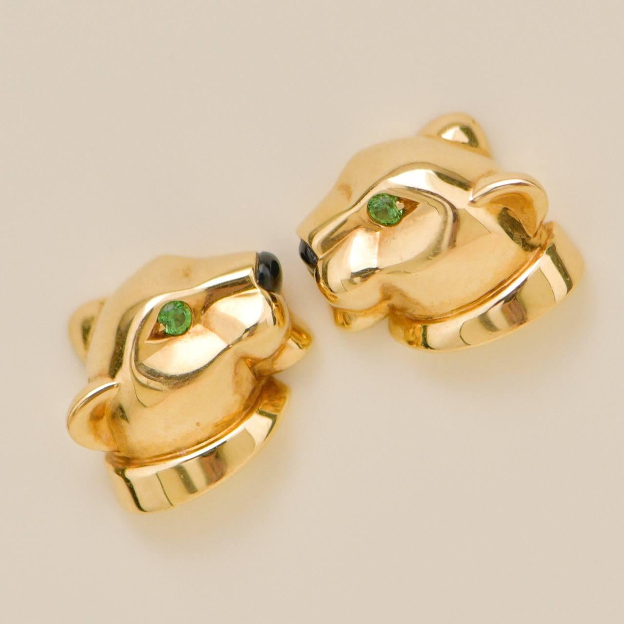 Cartier Panthère Tsavorite Onyx 18K Yellow Gold Stud Earrings in vendita 3