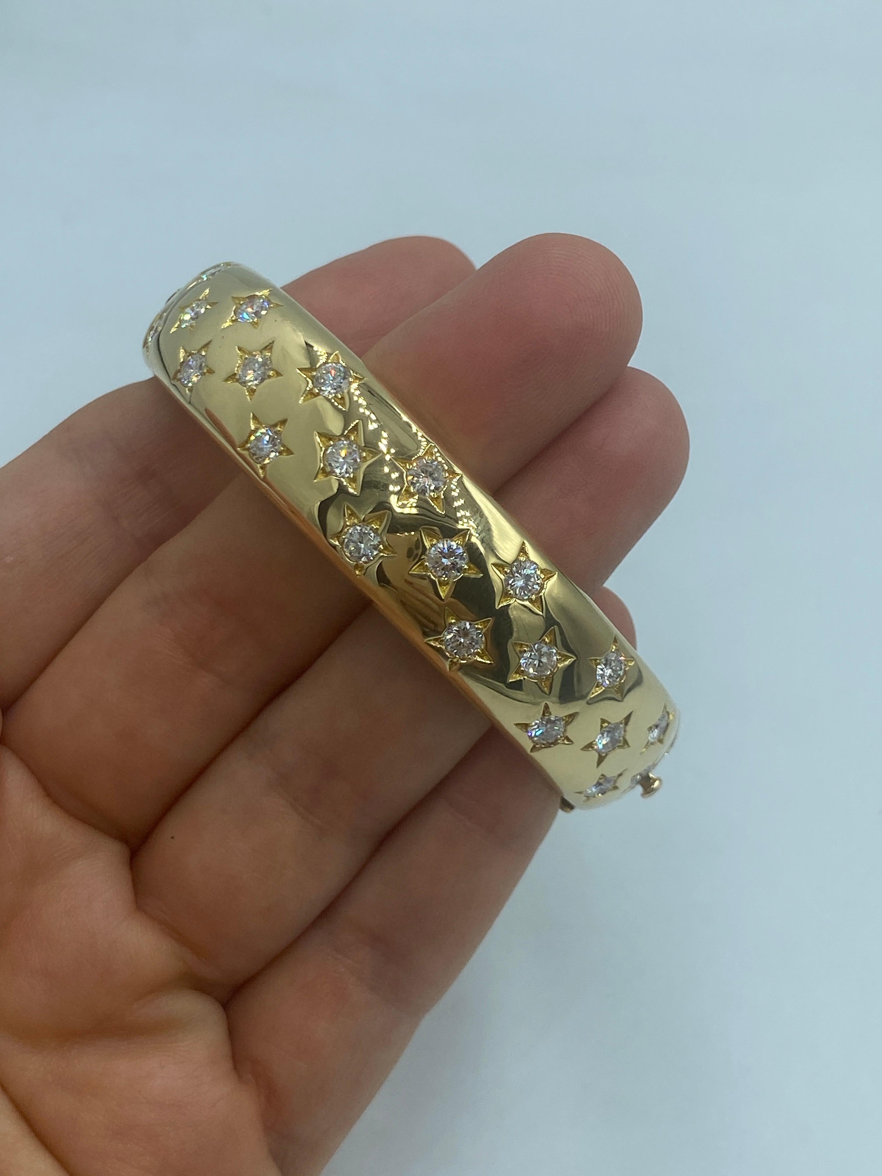 Women's or Men's Cartier Paris 18k gold and diamond bangle For Sale