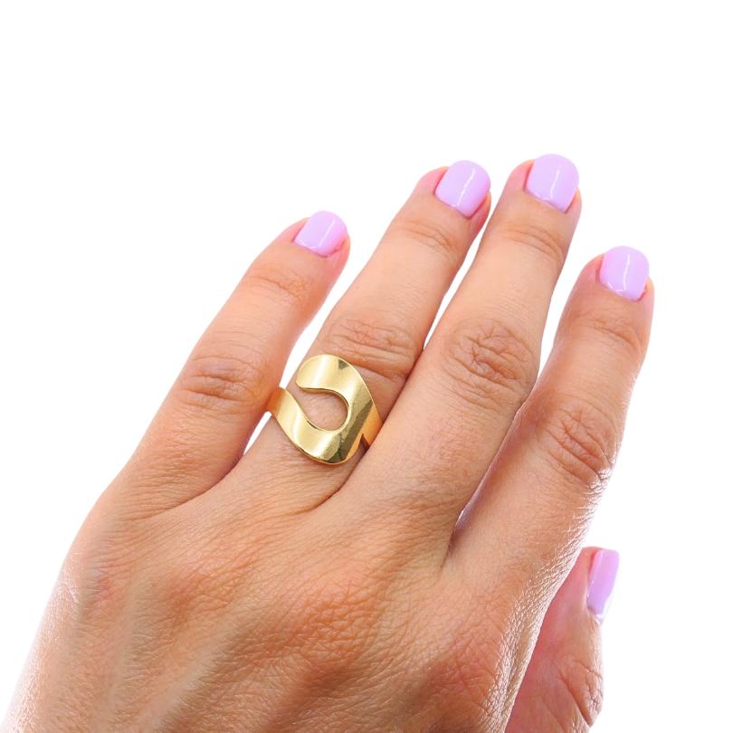 Cartier Paris 18k Gold Modernist Ring In Good Condition For Sale In Beverly Hills, CA